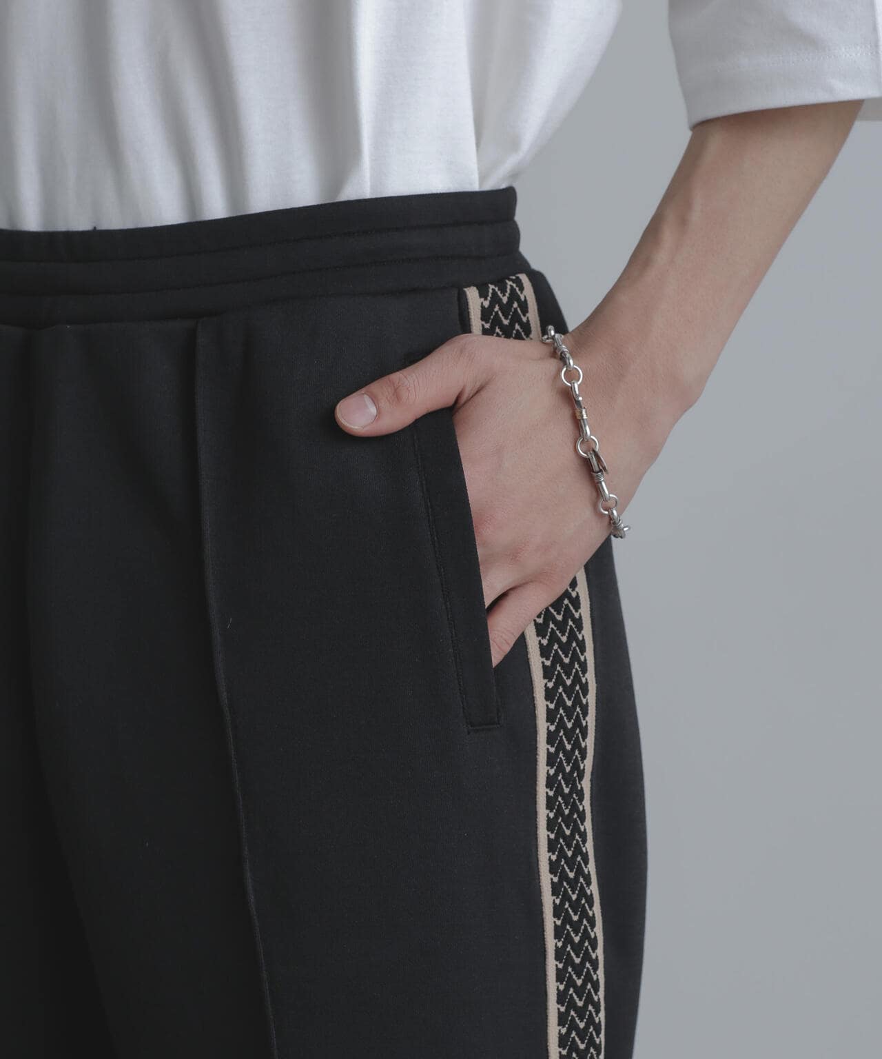 906f34ed-516b-5f4e-8bad-a3e351c1c54c_Image