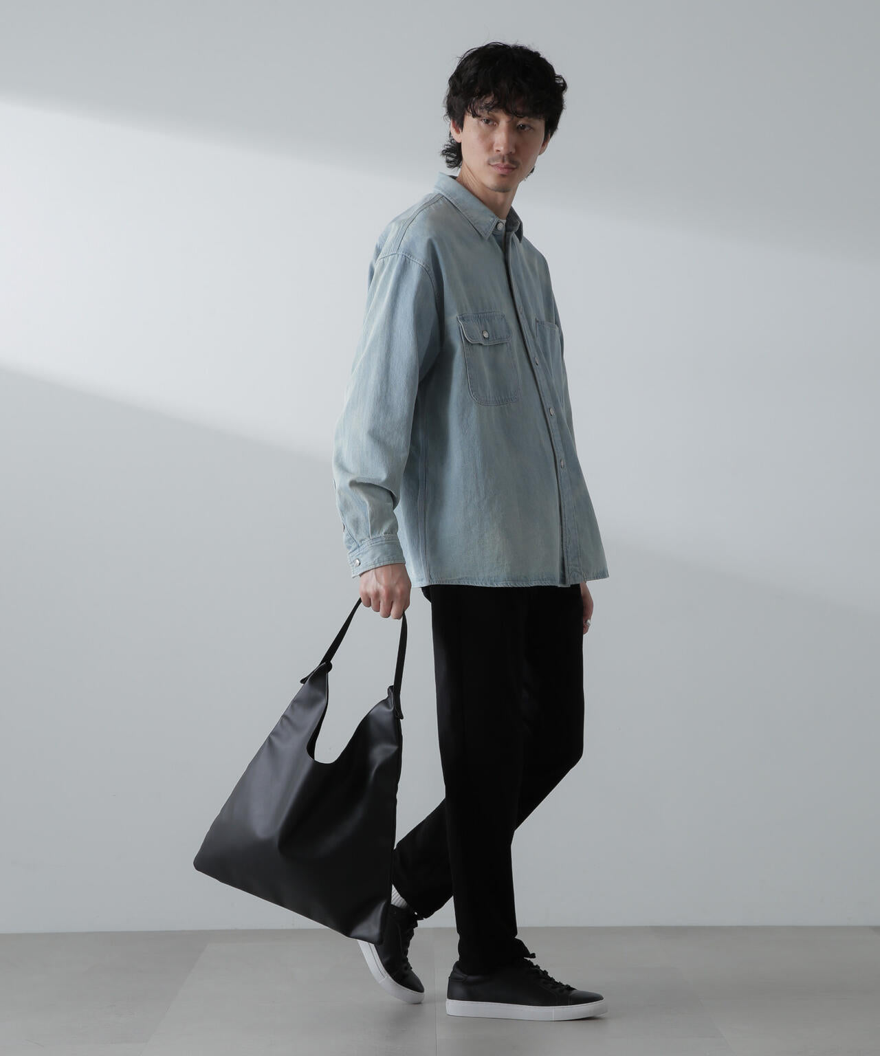 WEB限定/シンセティックレザーワンストラップショルダーバック | NANO