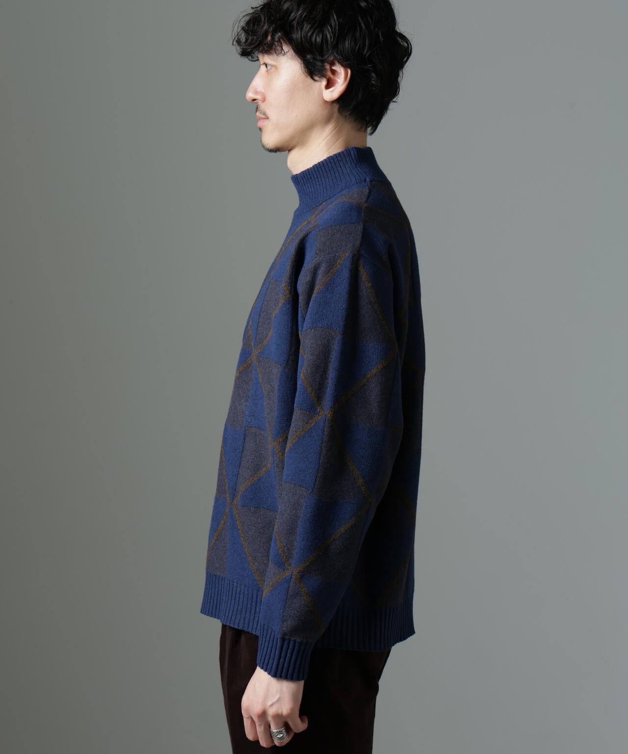 WEB限定/ダイヤ柄ハイネックニット