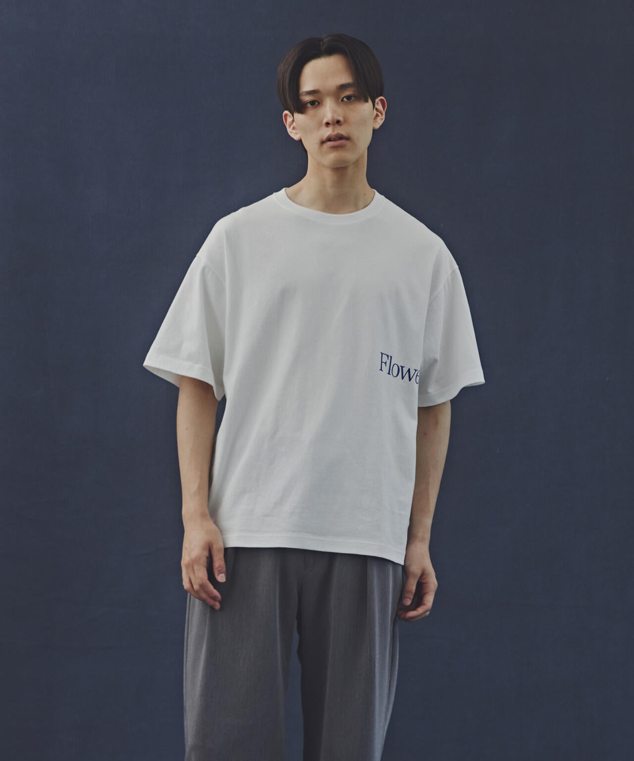 「Commonuse」ヴィンテージライク Flowers Tシャツ