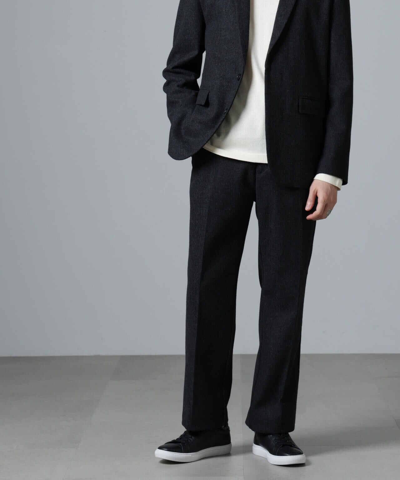 ヘリンボーンストレートスラックス(セットアップ可) | NANO universe