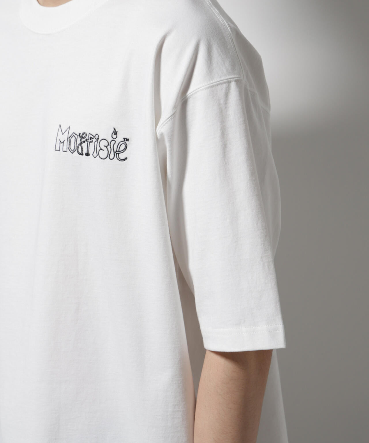 「MOFFISIE」オリジナル刺繍プリント Tシャツ 半袖