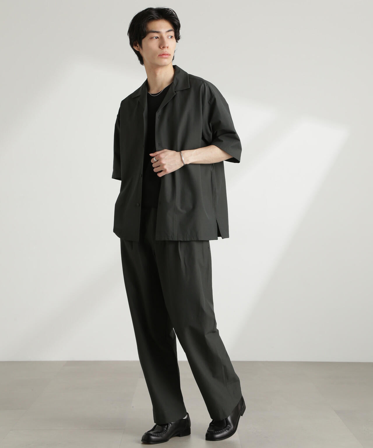 うんばぼー出品 MEN'S BIGI スラックス 「ON/OFF兼用」シャドーヘリンボーン