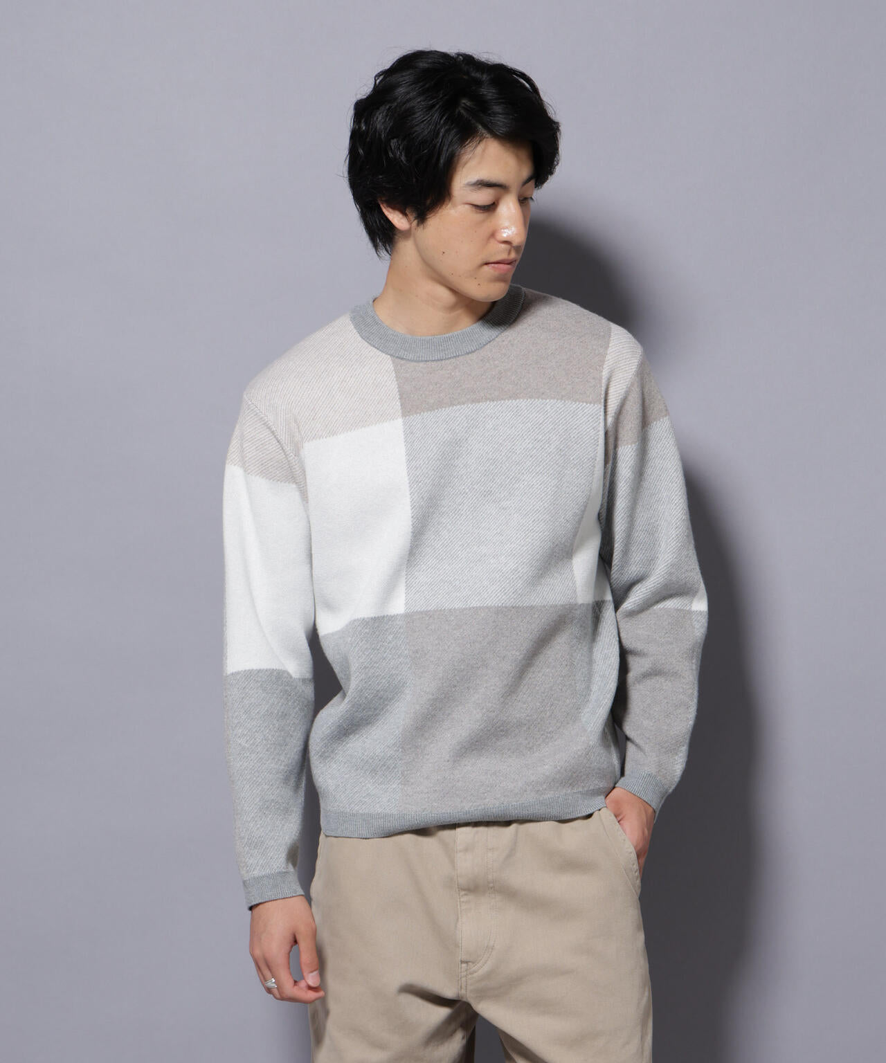 ブロックチェッククルーネックニット