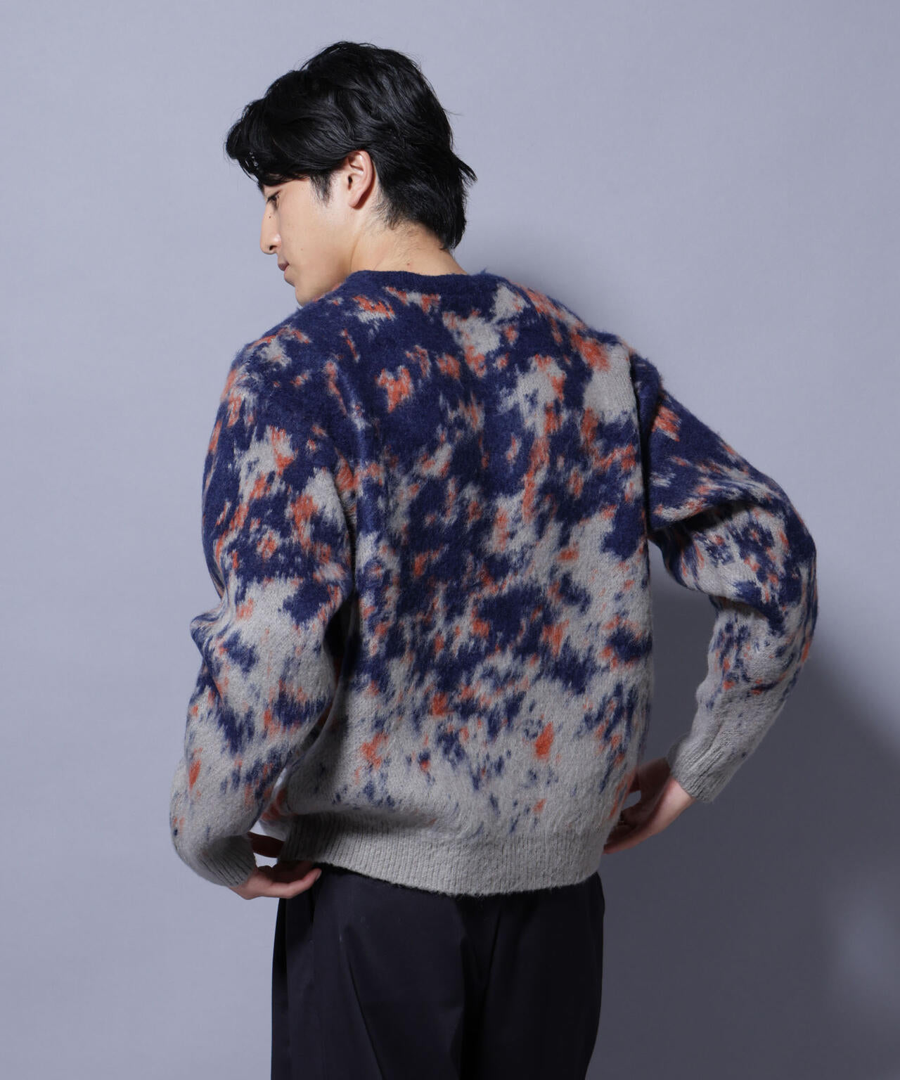 アート柄クルーネックニット2 ブライトカラー