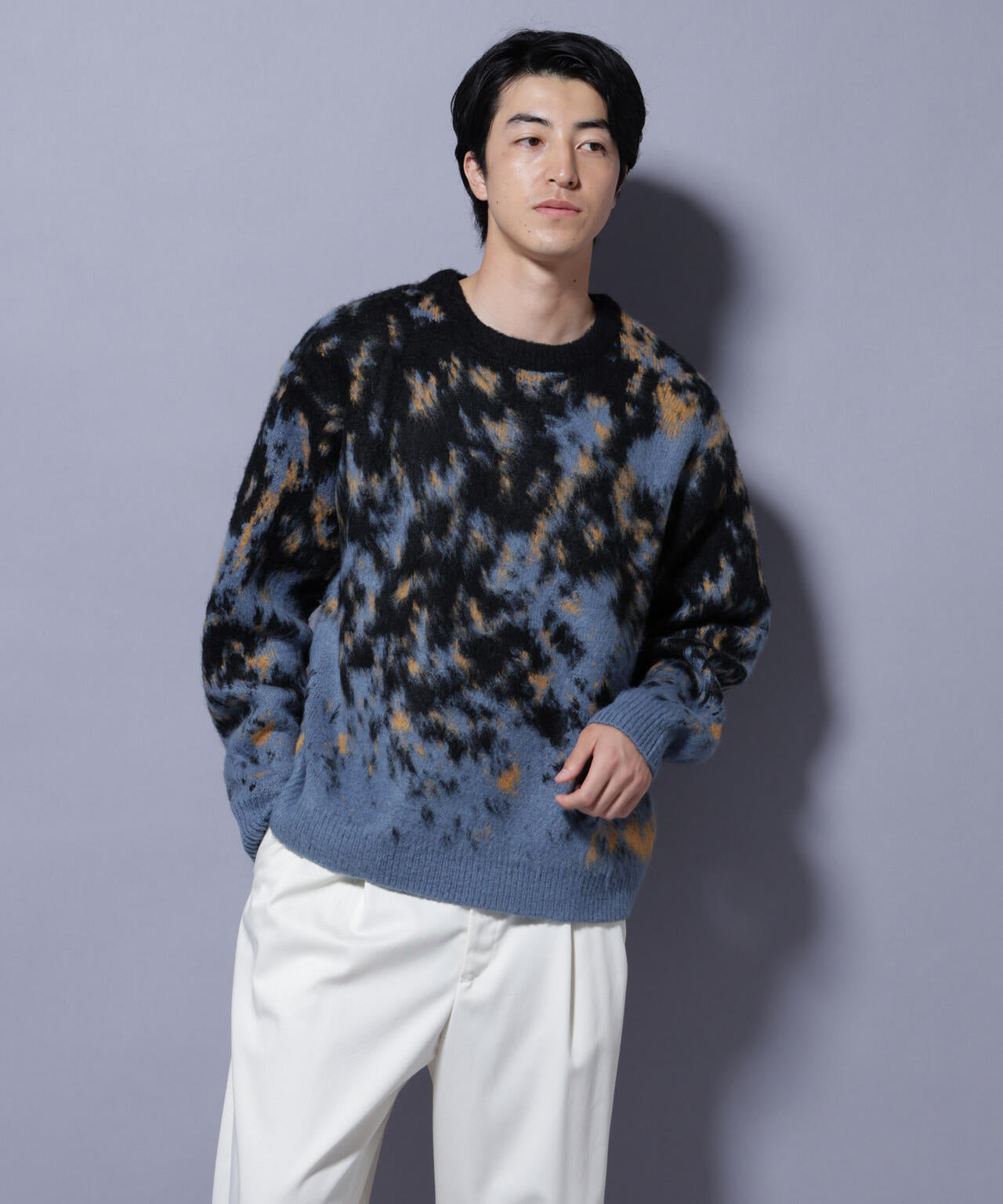アート柄クルーネックニット2 ブライトカラー