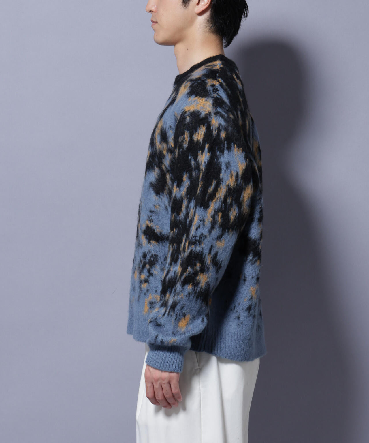 アート柄クルーネックニット2 ブライトカラー