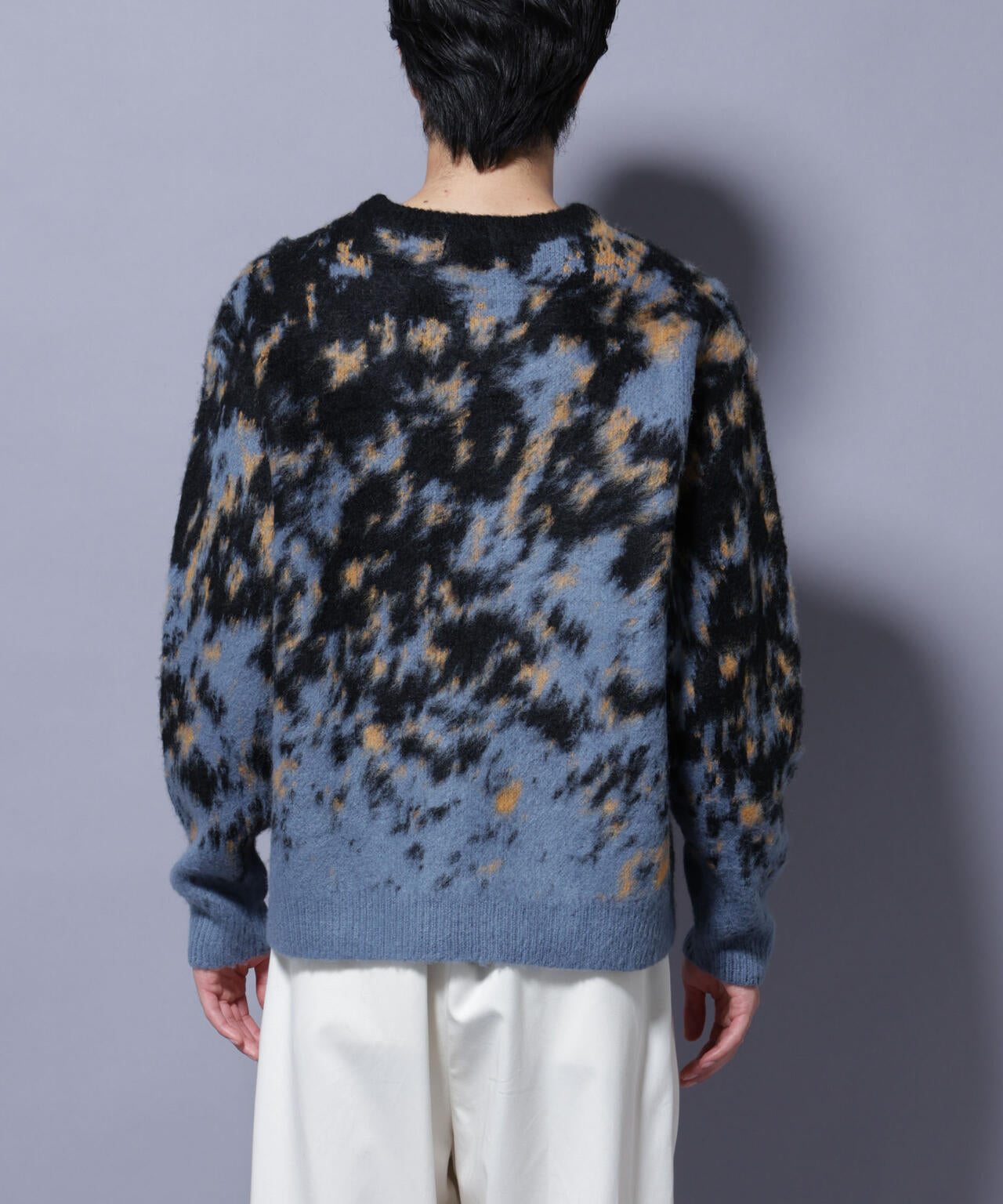 アート柄クルーネックニット2 ブライトカラー