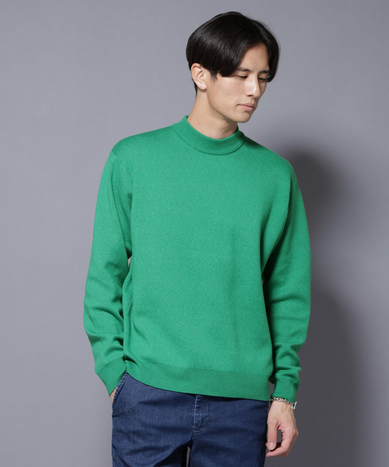 シルク混モックネックニット