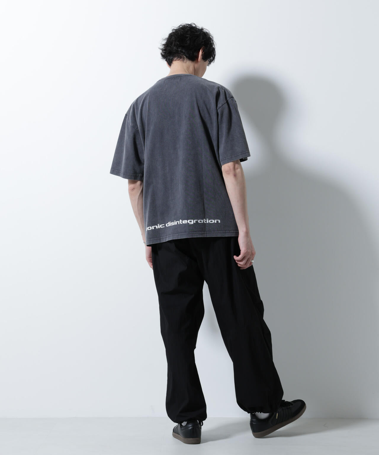 「A-C-Z」ピグメントグラフィックTシャツ 半袖