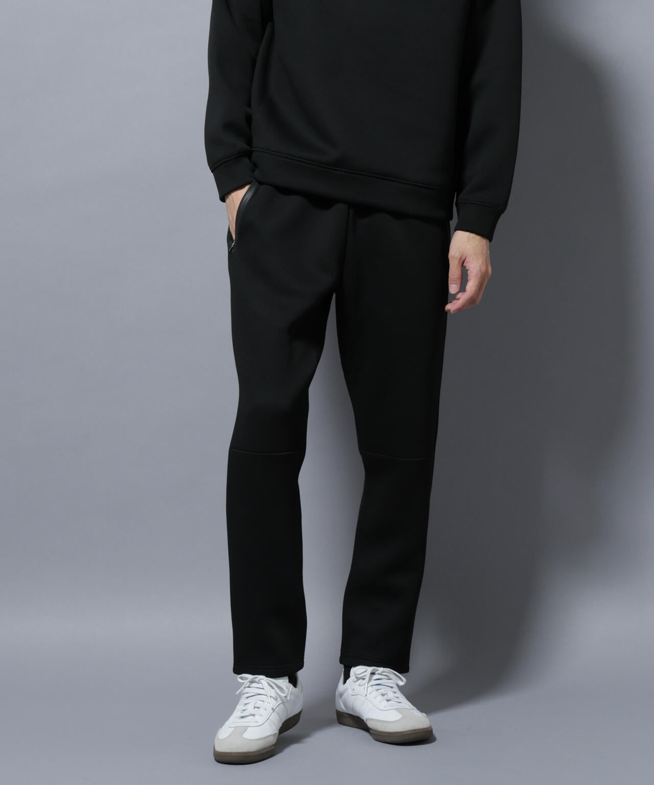 【新品未使用】マークアンドロナ　セットアップ　フーディ　ジョガーパンツ　40 ジョガーパンツ《セットアップ対応》《裾上げ済み》 (ACPT3109-91