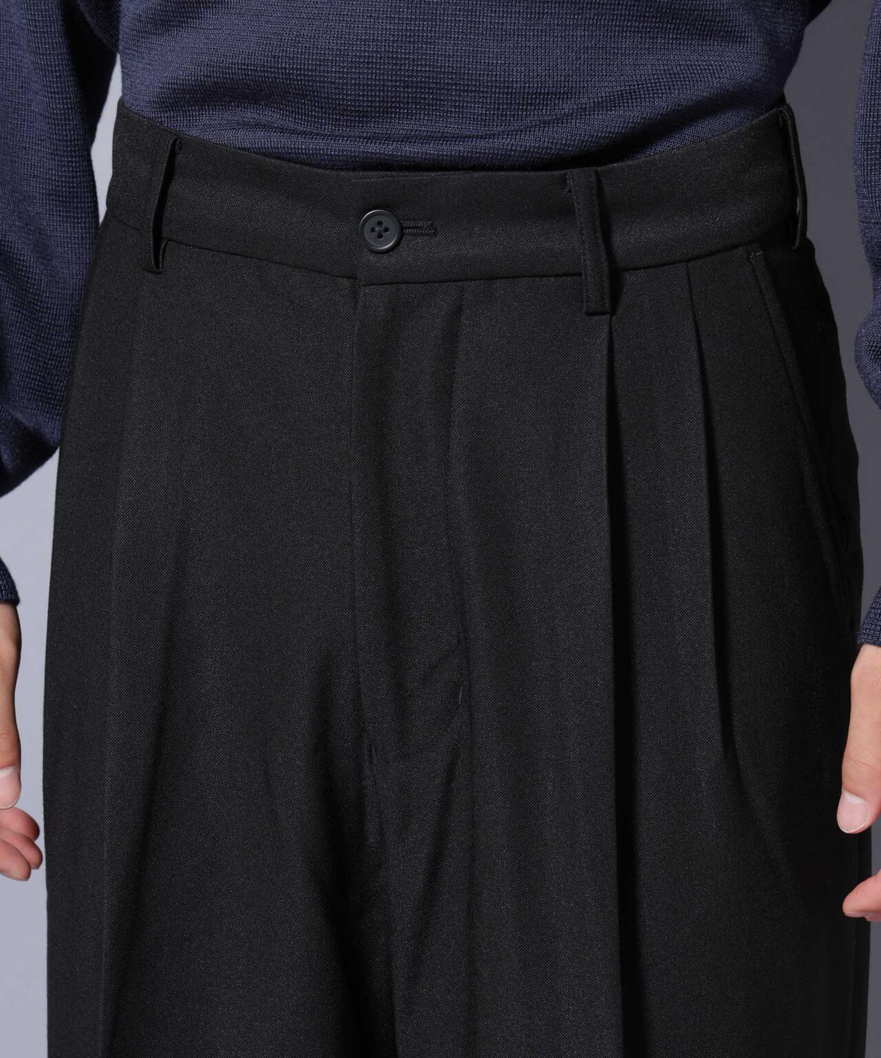 2タックテーパードスラックス