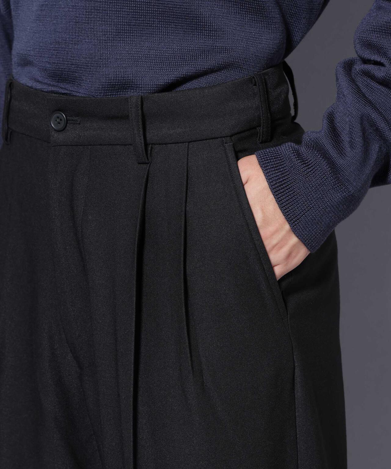 2タックテーパードスラックス