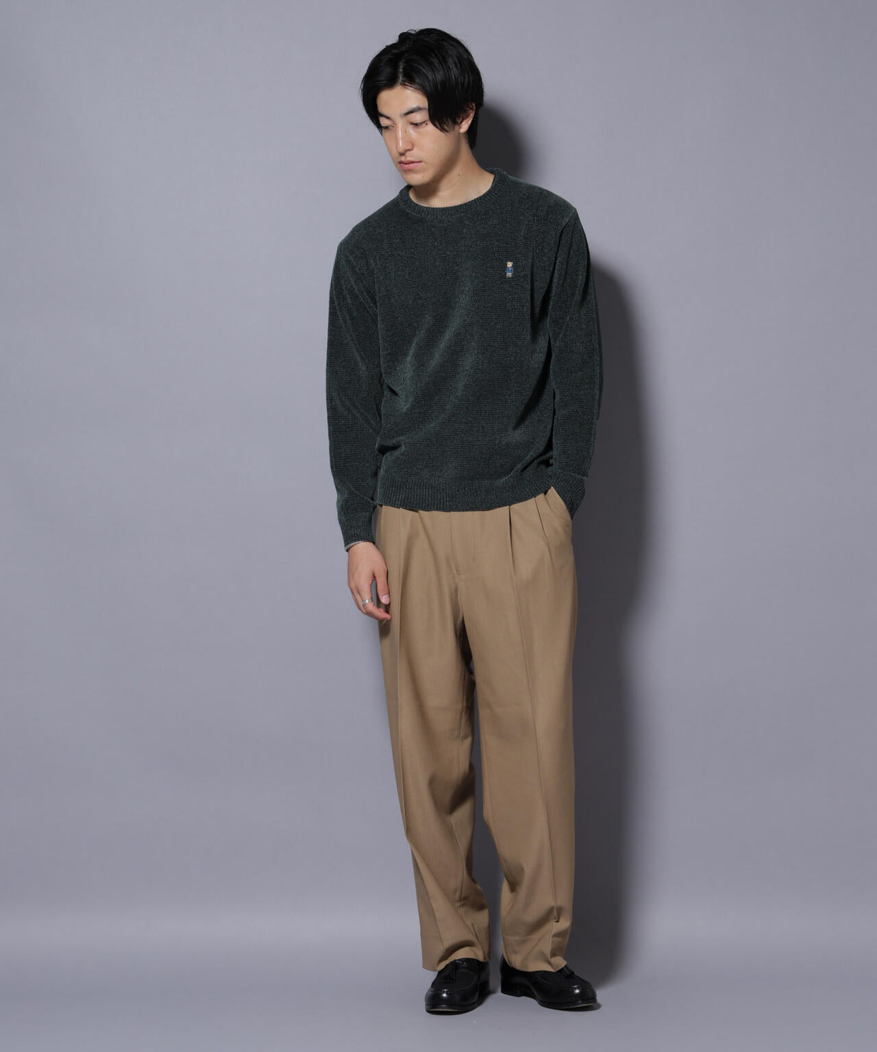 2タックテーパードスラックス