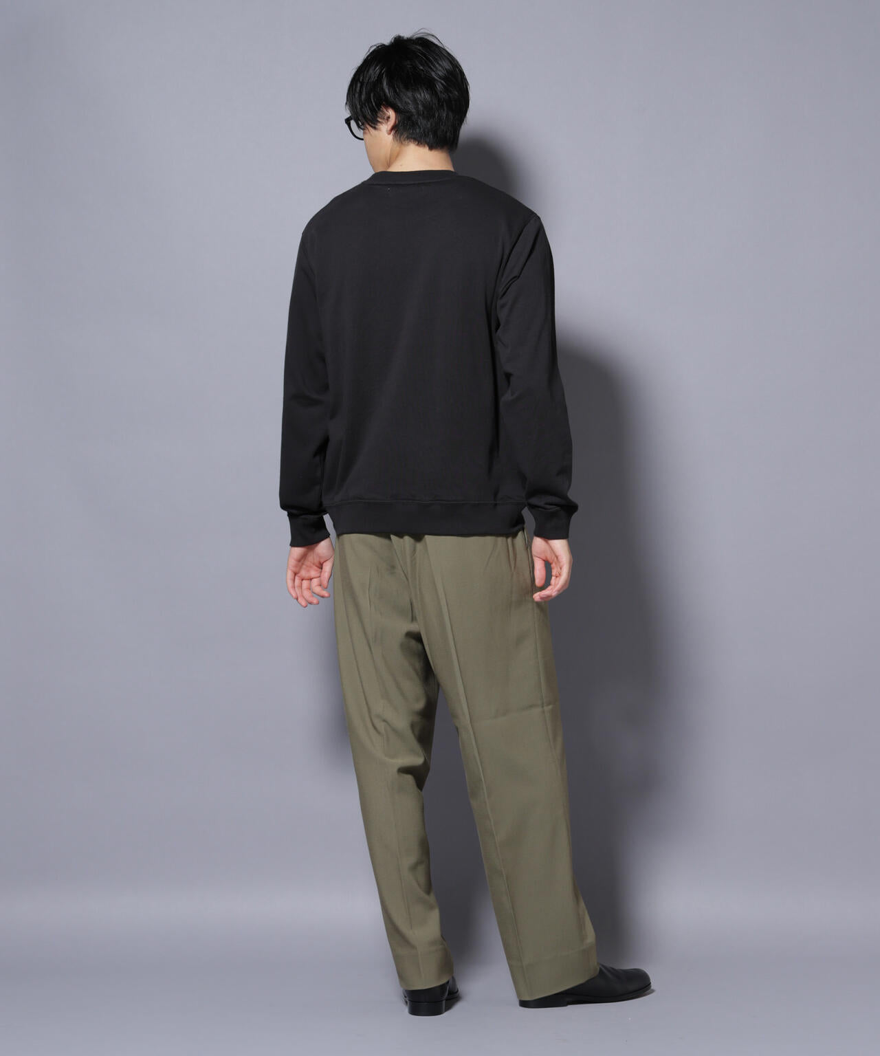 2タックテーパードスラックス