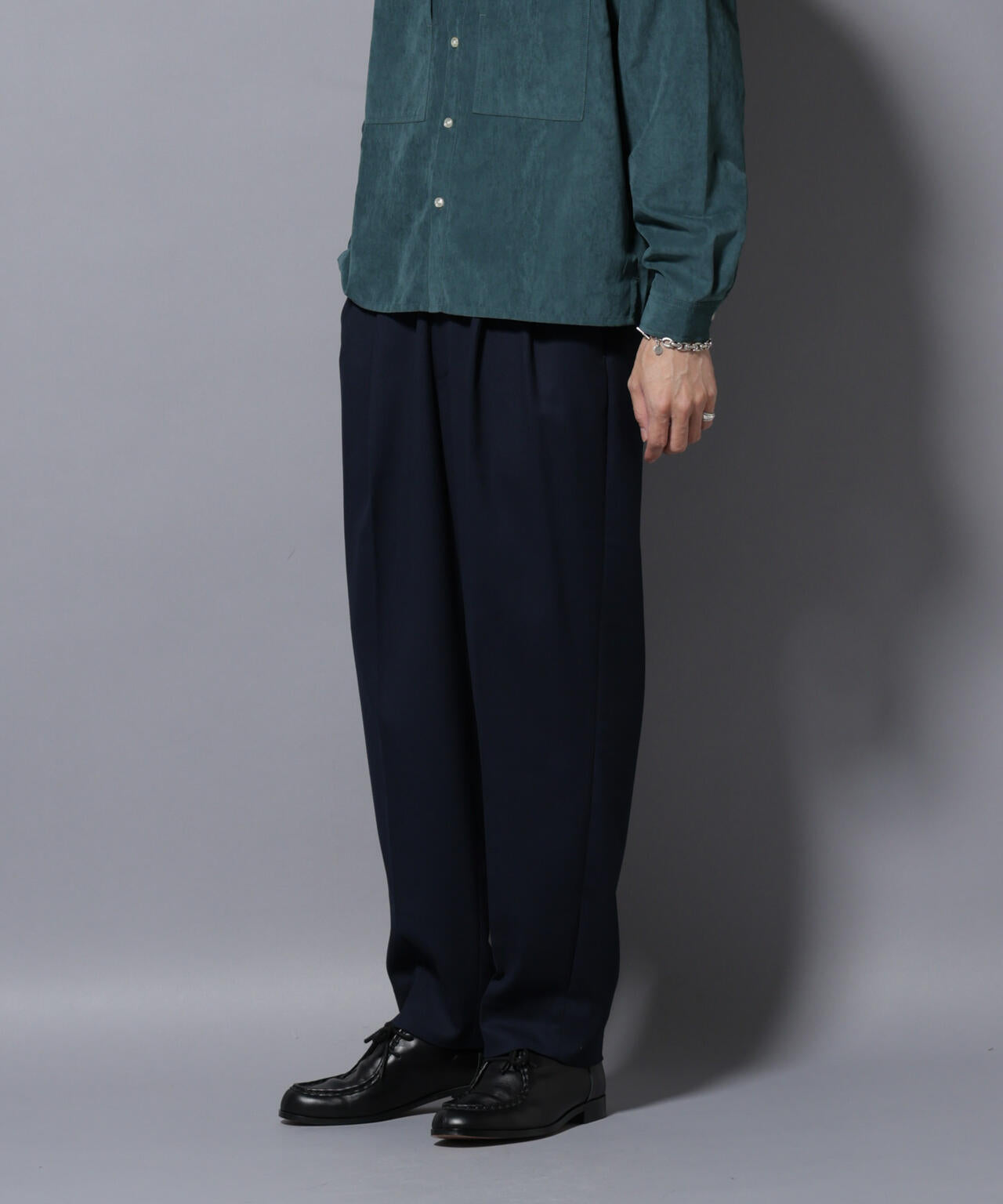 微起毛ワイド2タックテーパードパンツ