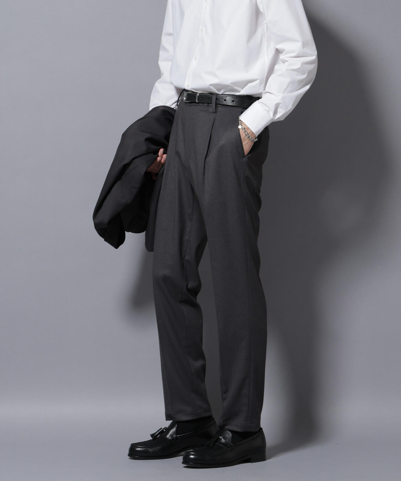 微起毛1タックテーパードパンツ