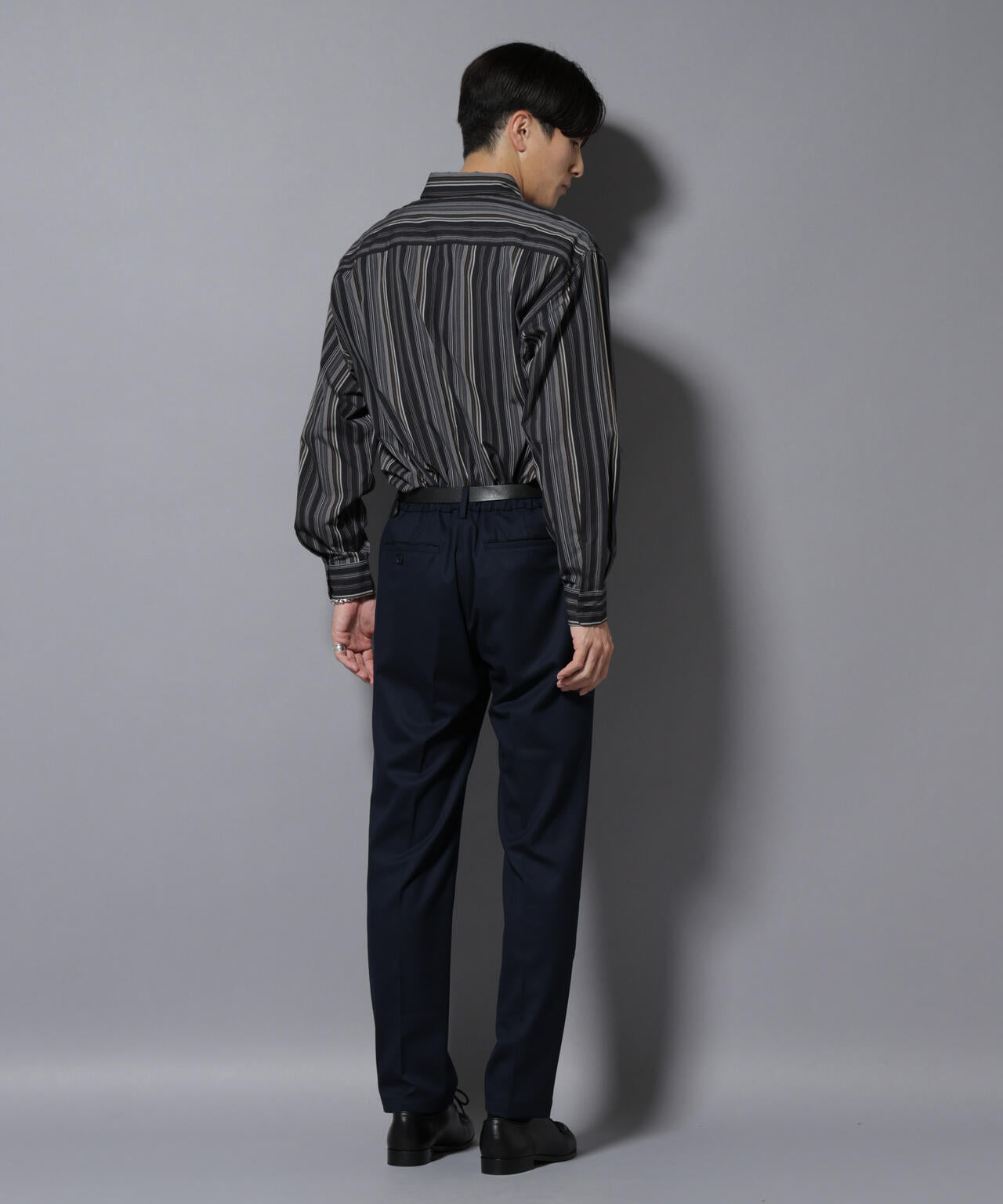 微起毛1タックテーパードパンツ