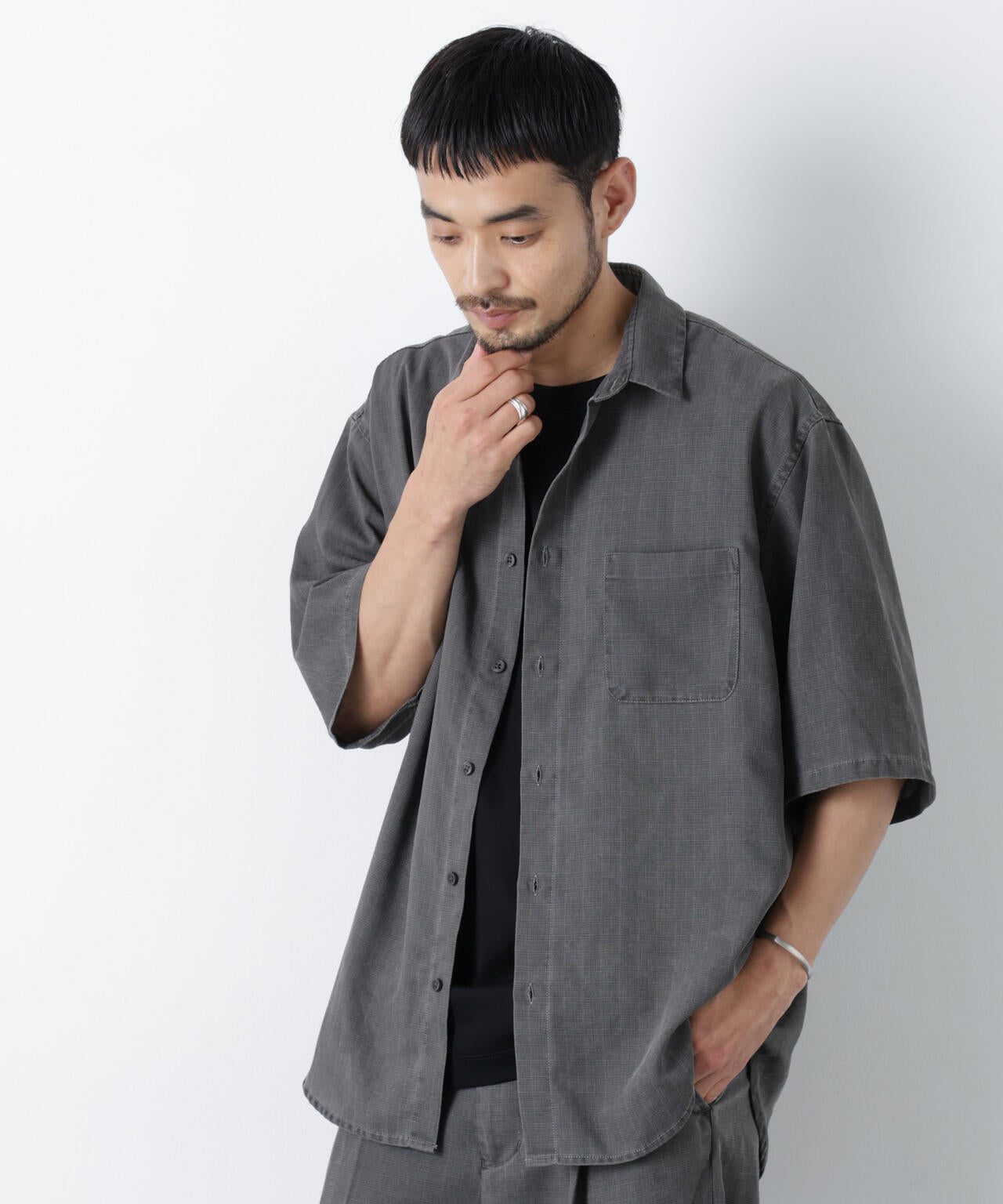 180cm　B:89 W:70 H:91 着用サイズ：L