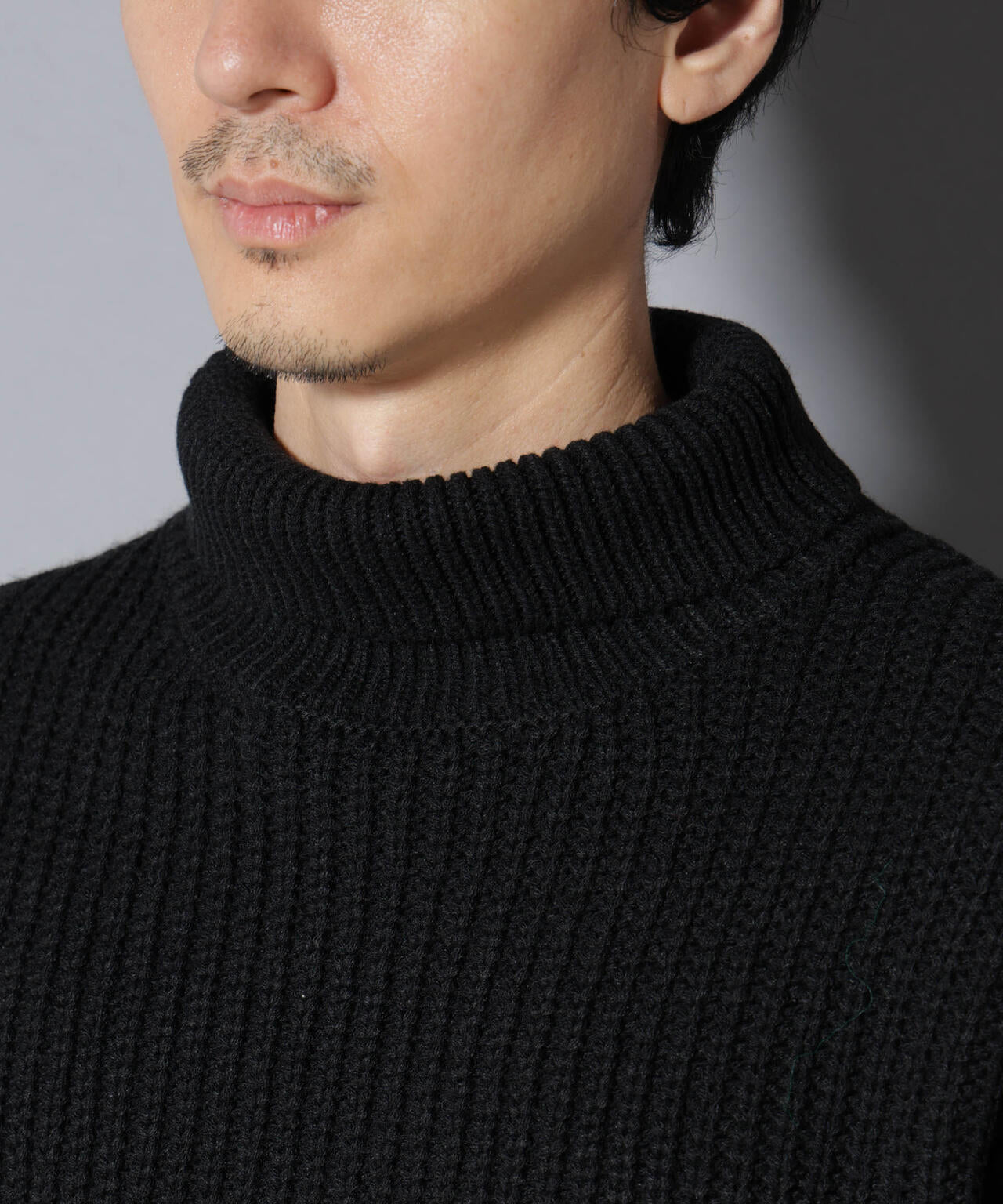 ローゲージタートルニット