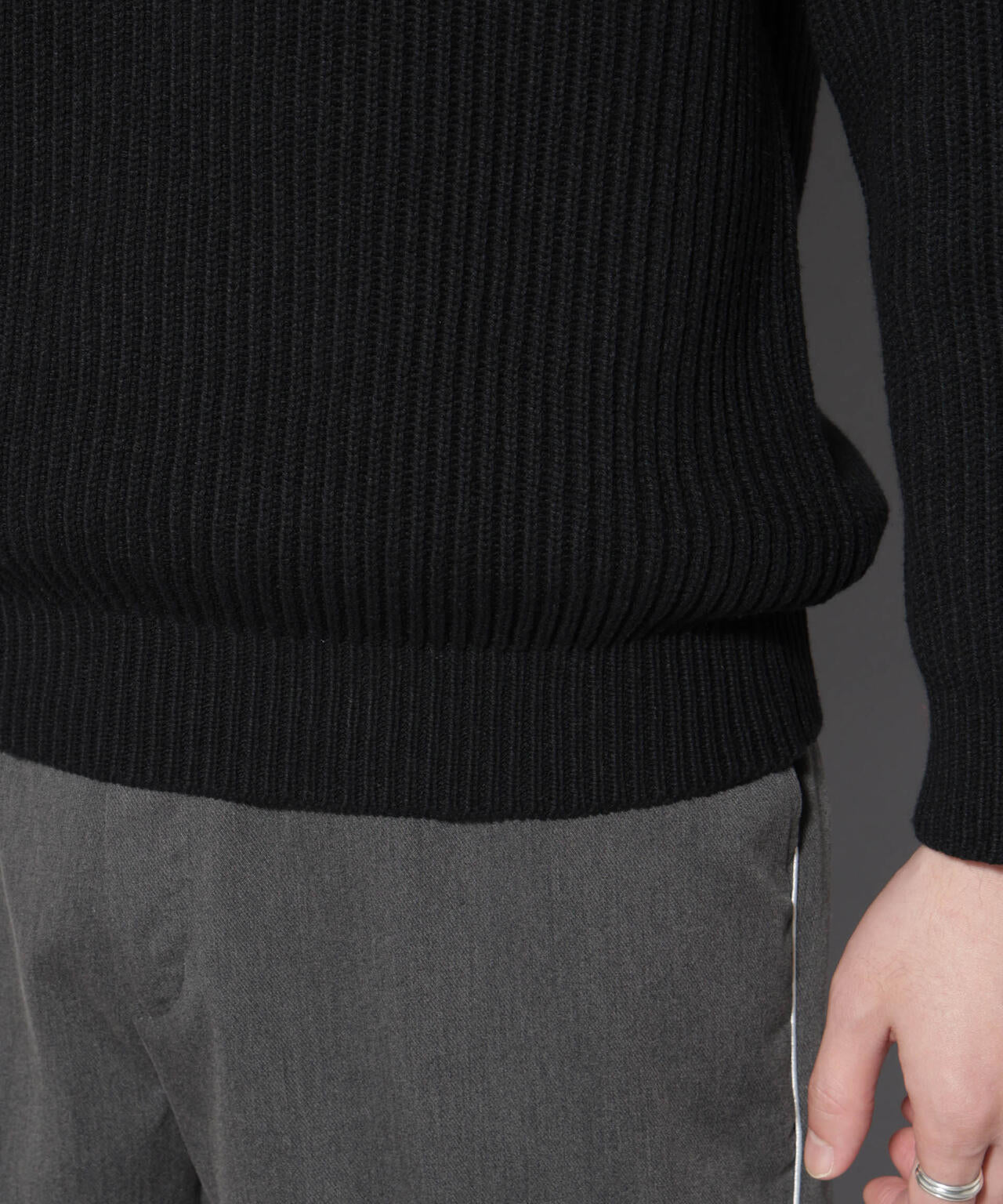 コットンMIXバルキーモックネックニット