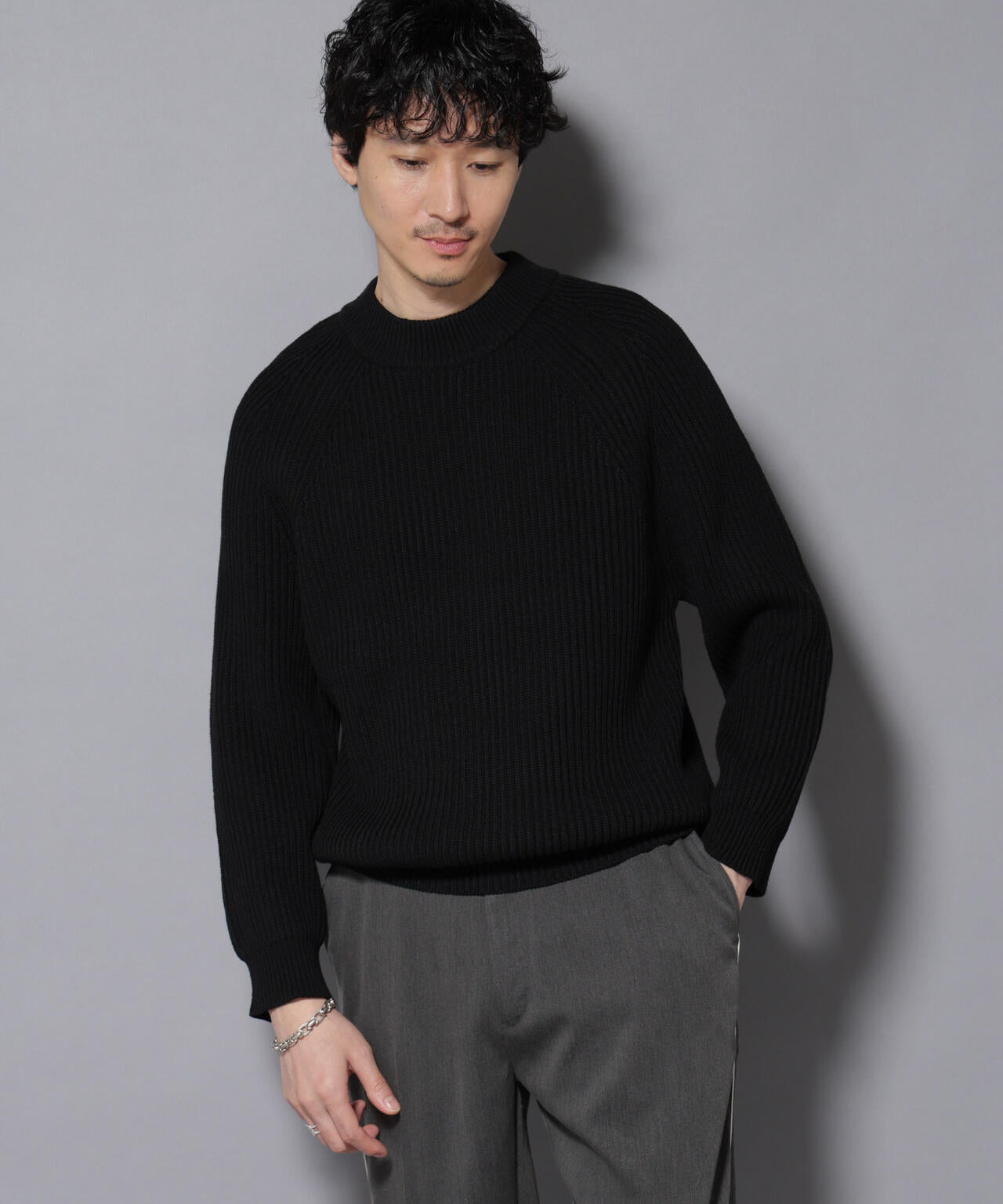 コットンMIXバルキーモックネックニット