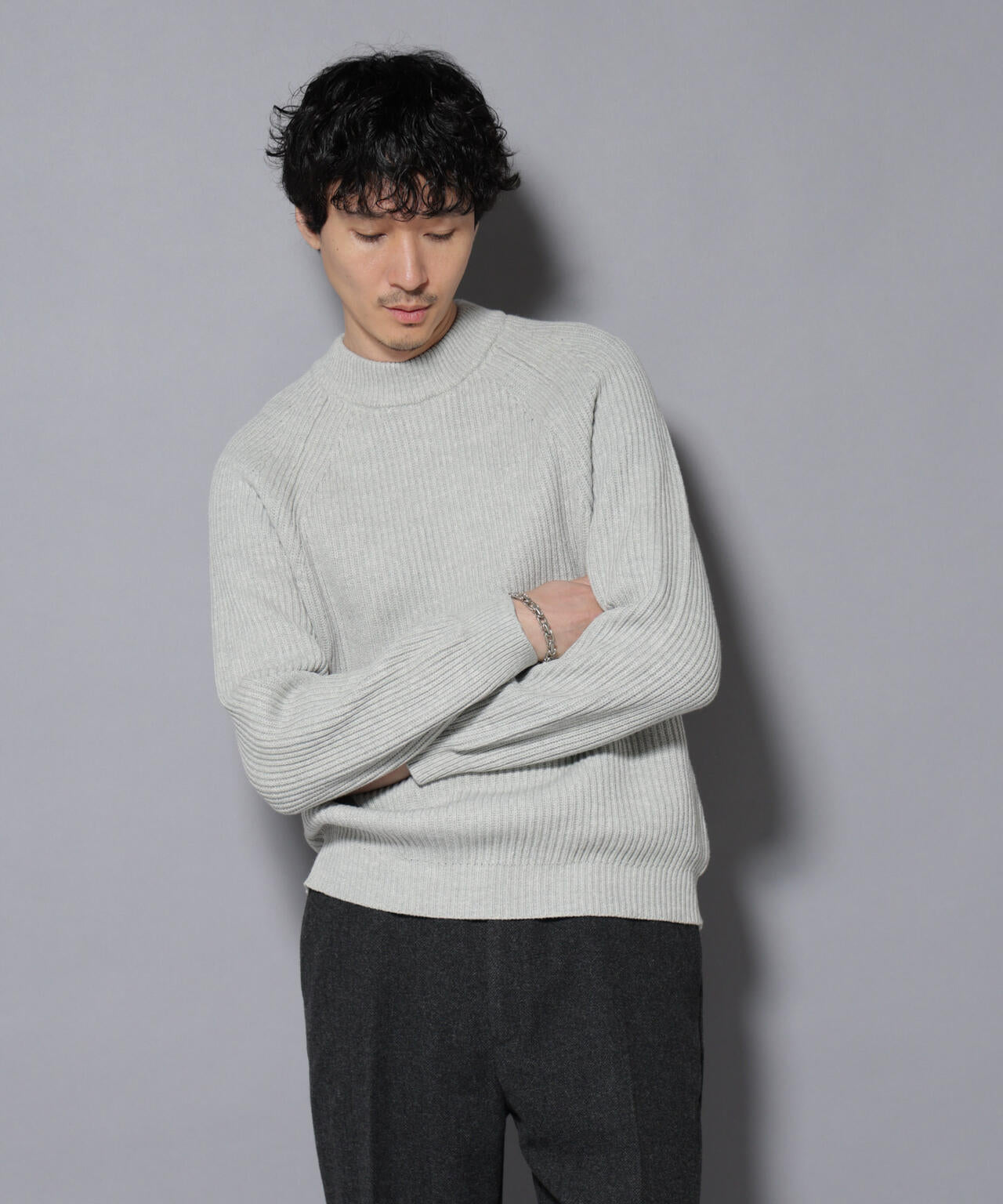 コットンMIXバルキーモックネックニット