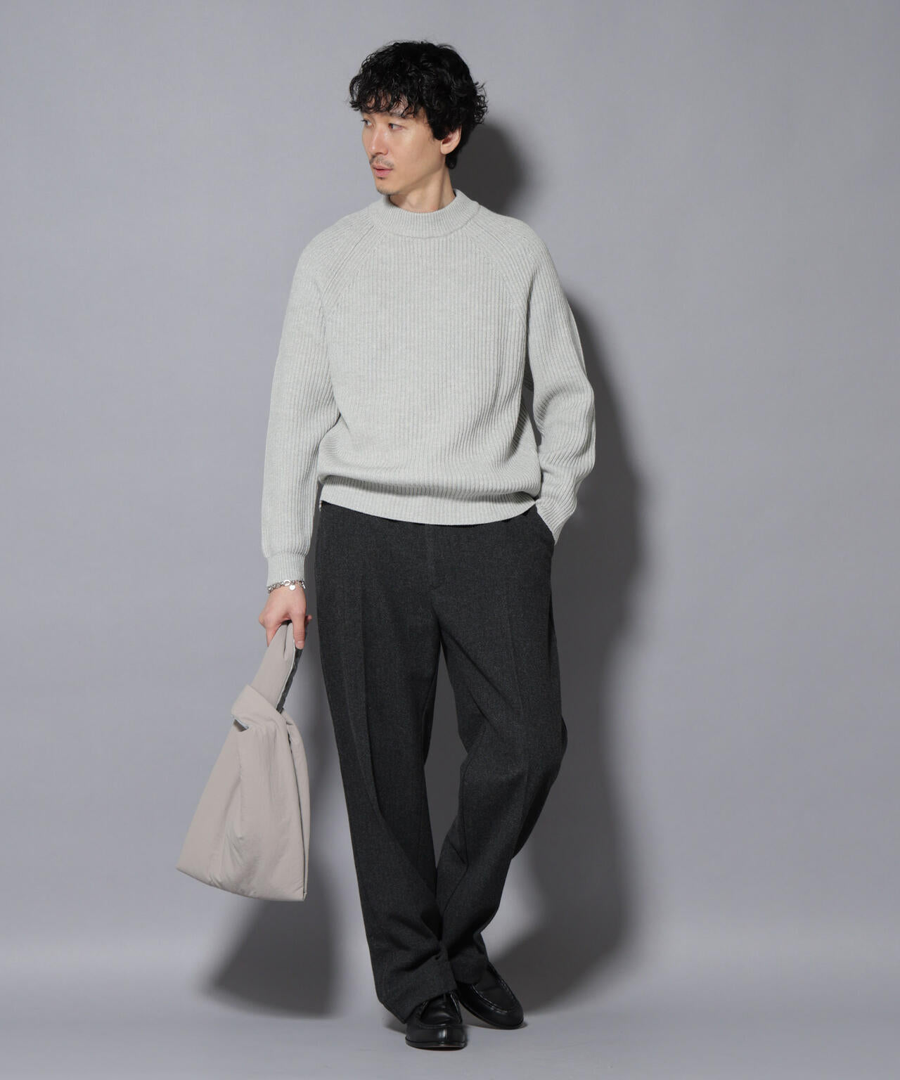 コットンMIXバルキーモックネックニット