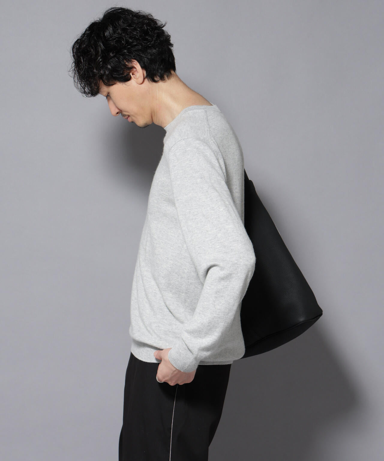 カシミヤミックスクルーネックニット