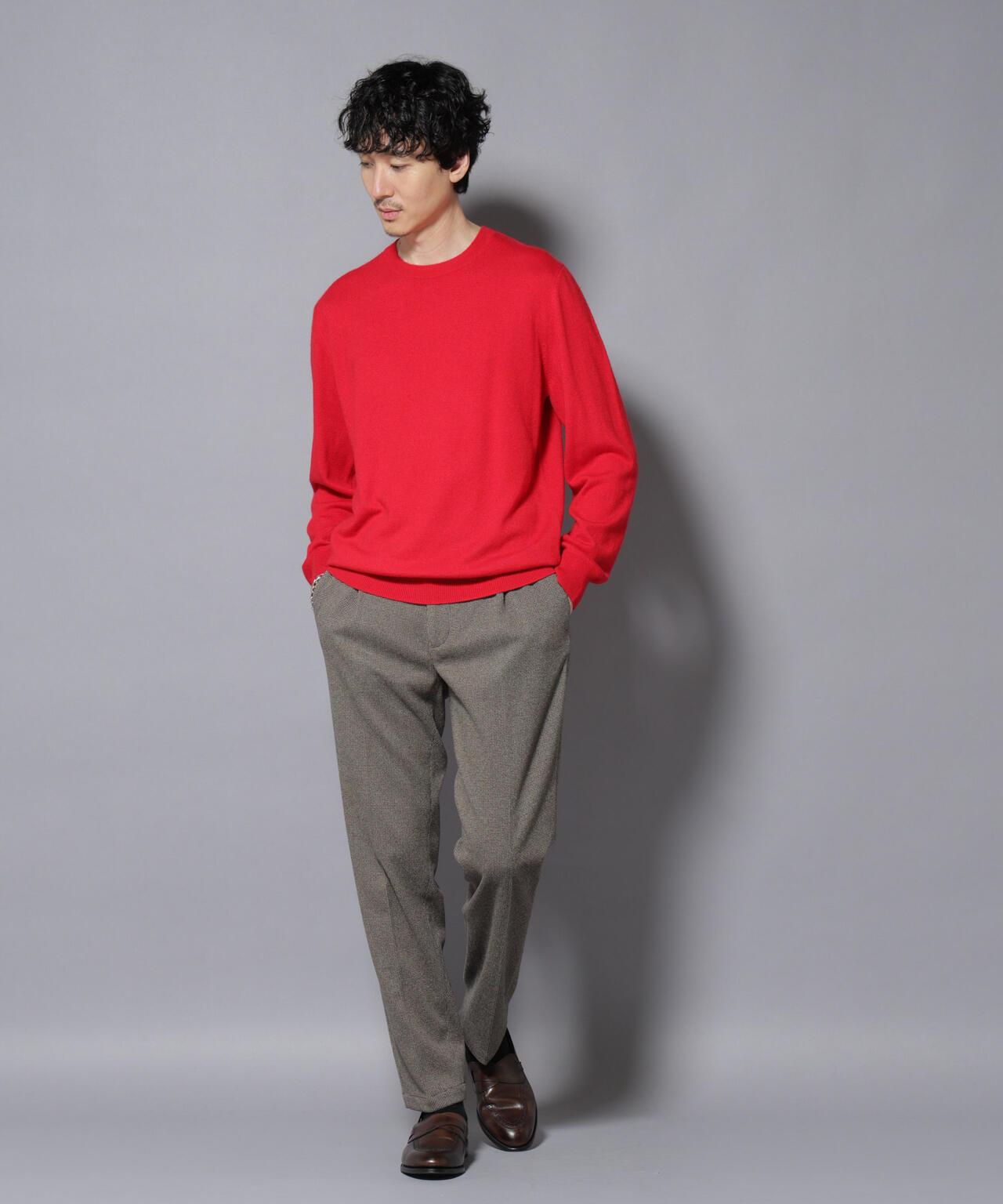 カシミヤミックスクルーネックニット