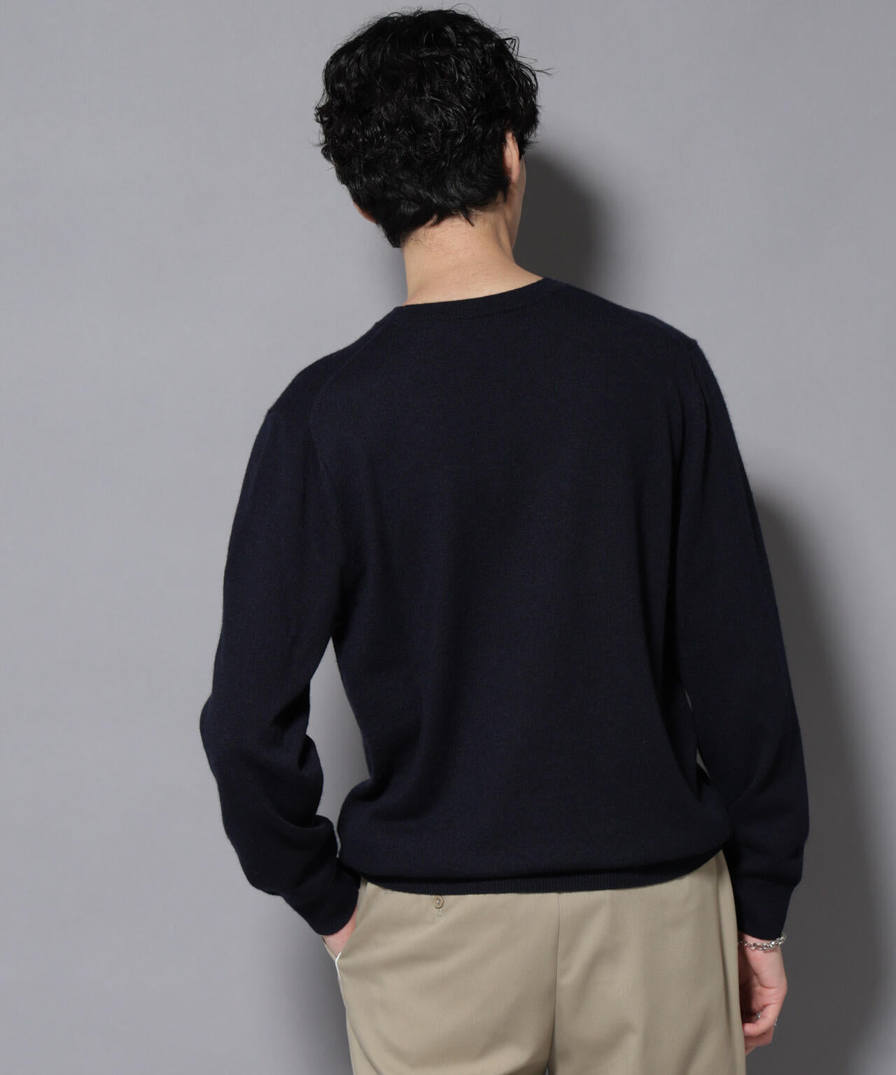 カシミヤミックスクルーネックニット