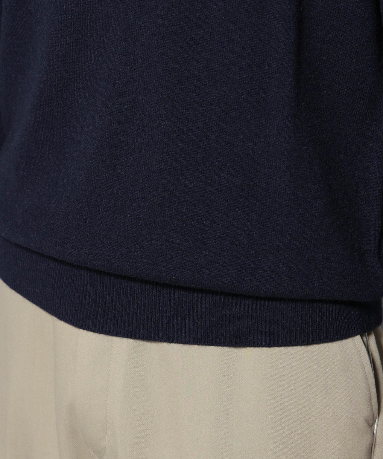 カシミヤミックスクルーネックニット