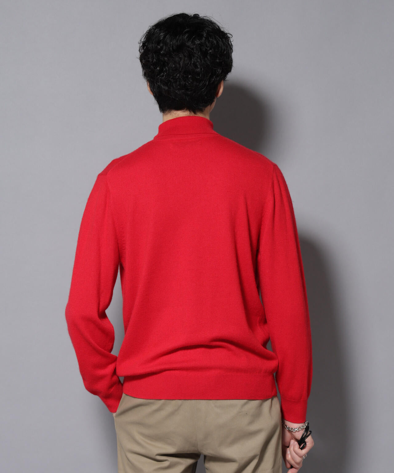 カシミヤミックスタートルネックニット