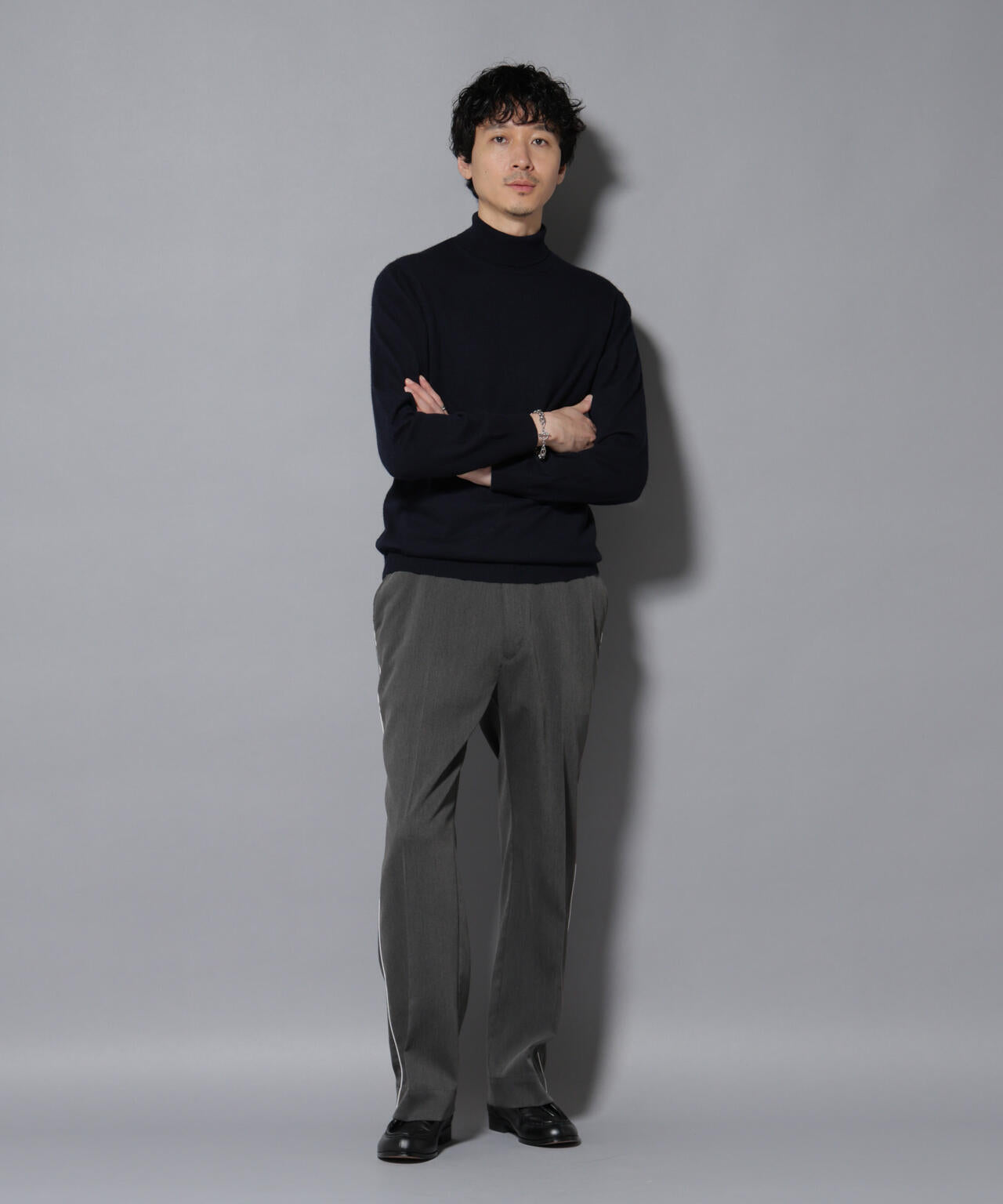 カシミヤミックスタートルネックニット