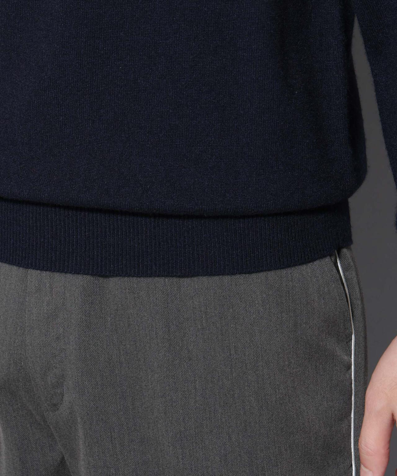 カシミヤミックスタートルネックニット