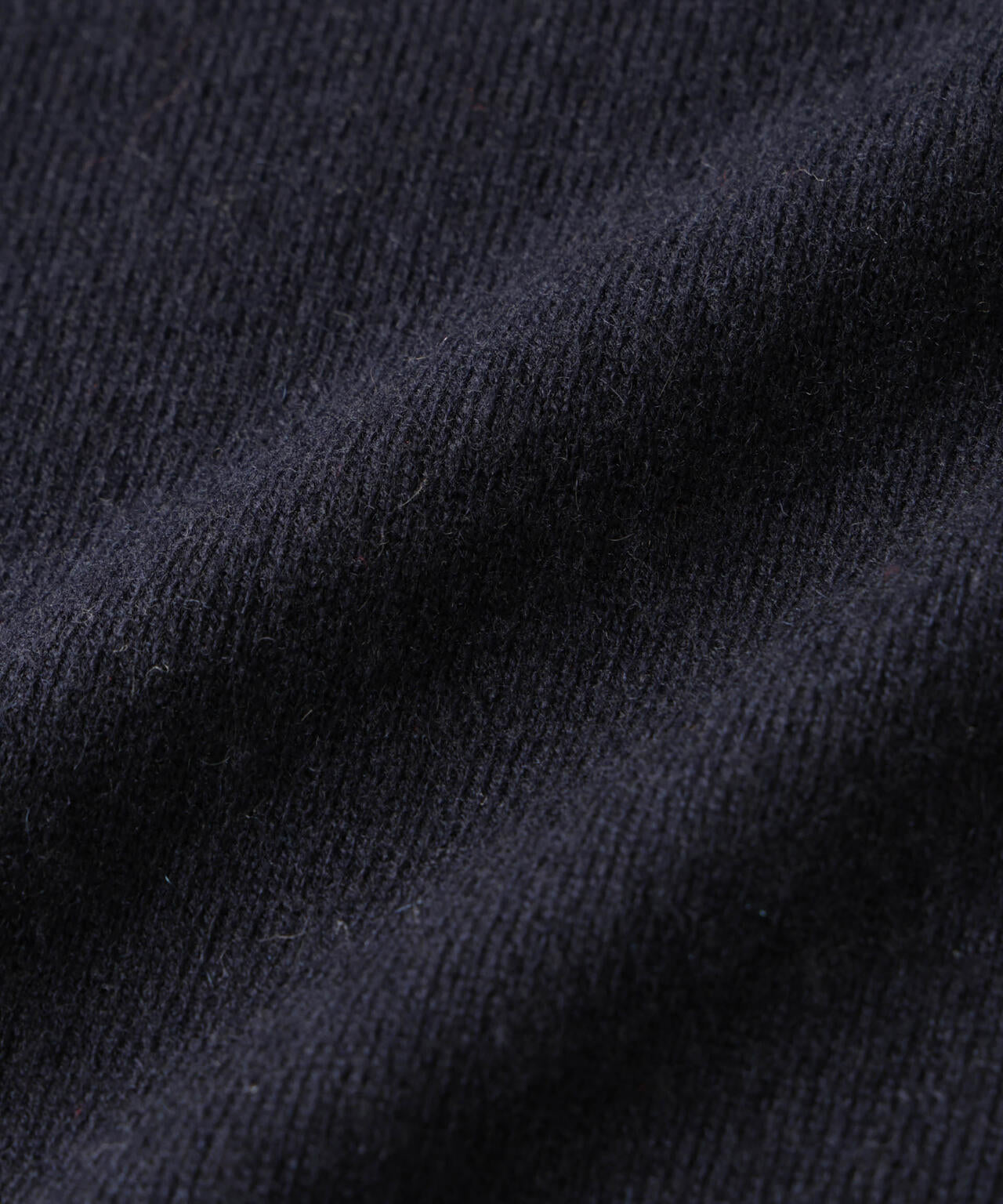 カシミヤミックスタートルネックニット