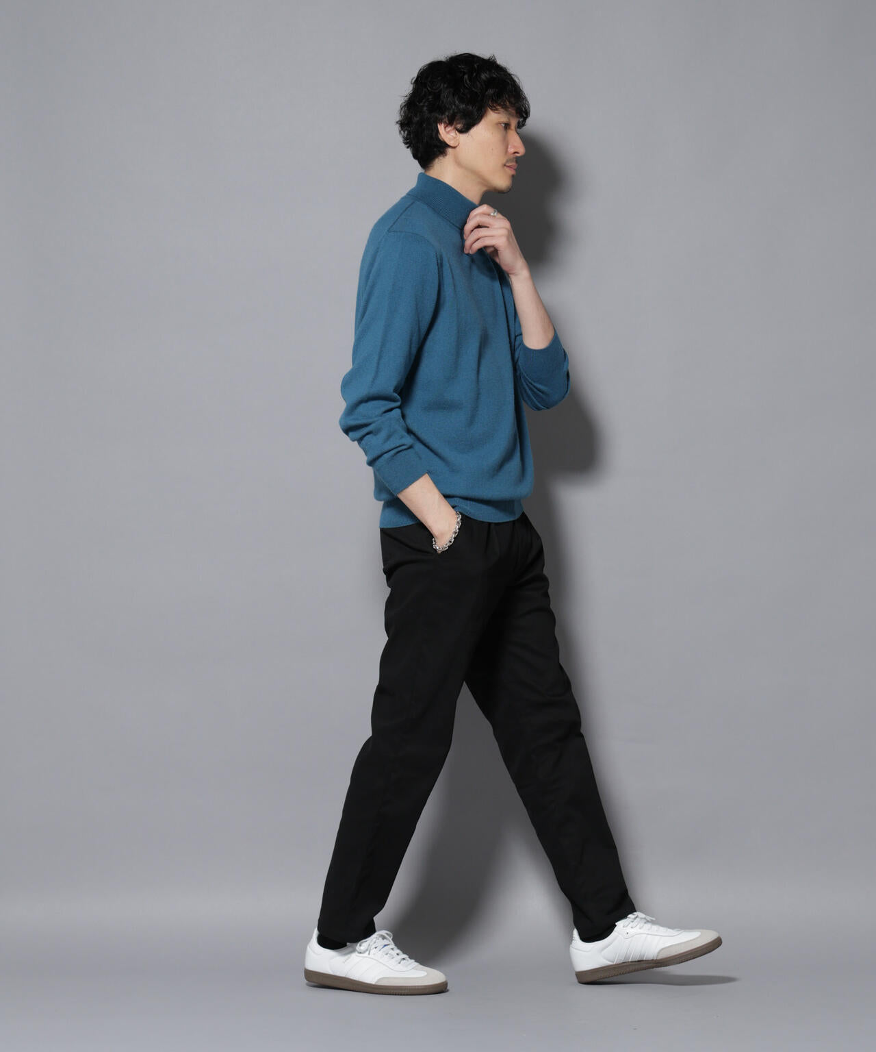 カシミヤミックスタートルネックニット