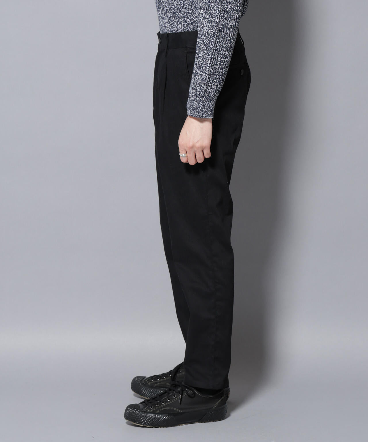 ストレッチコンパクトテーパード