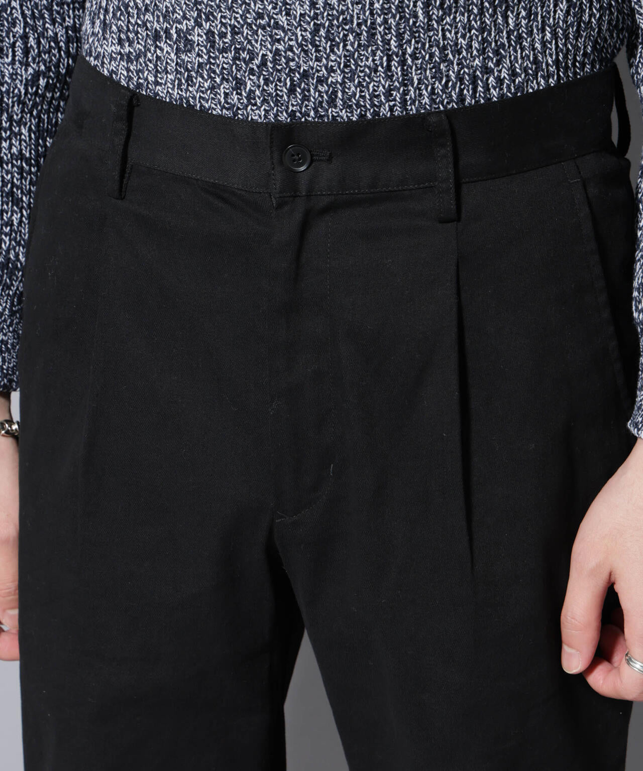 ストレッチコンパクトテーパード