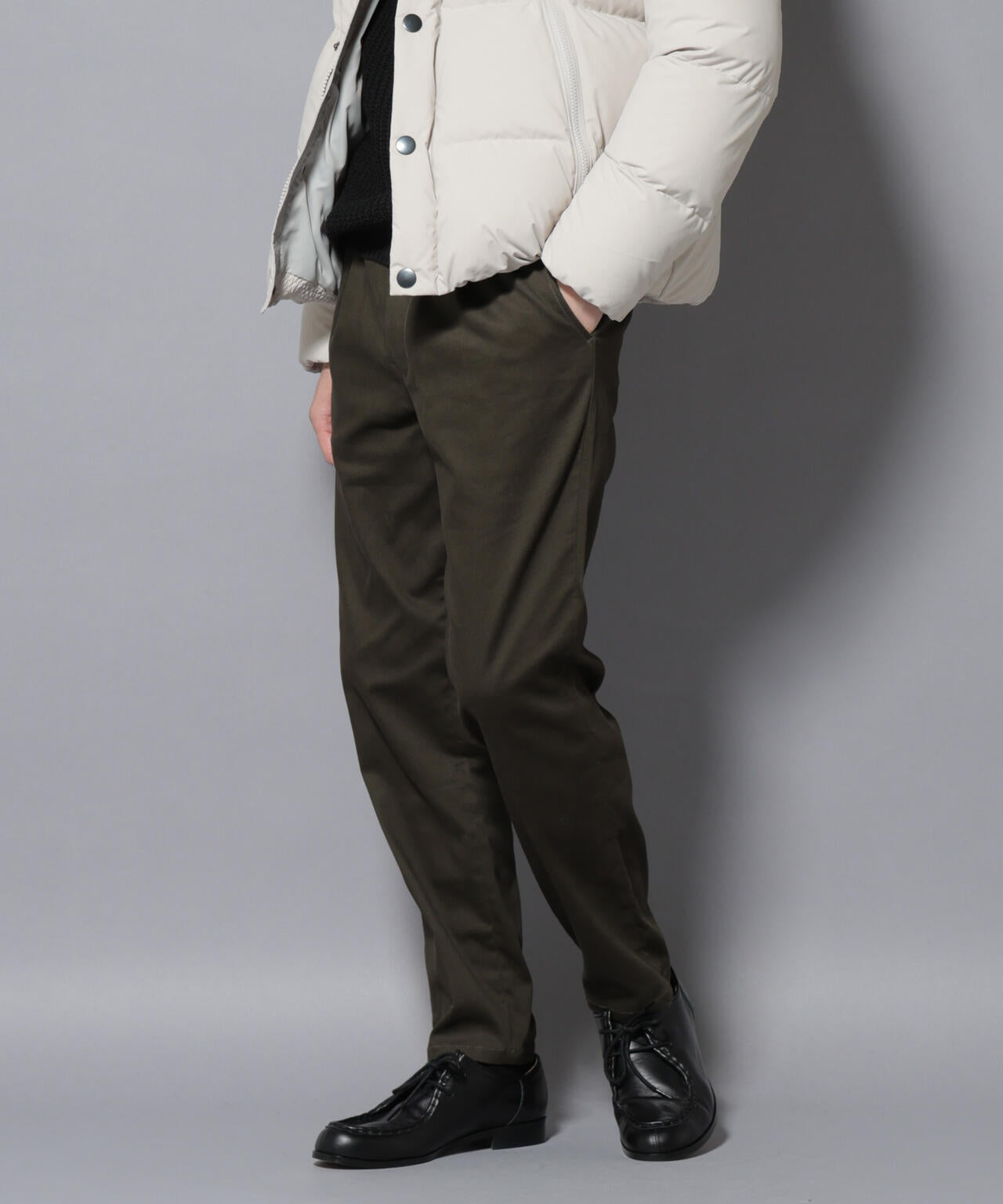 ストレッチコンパクトテーパード