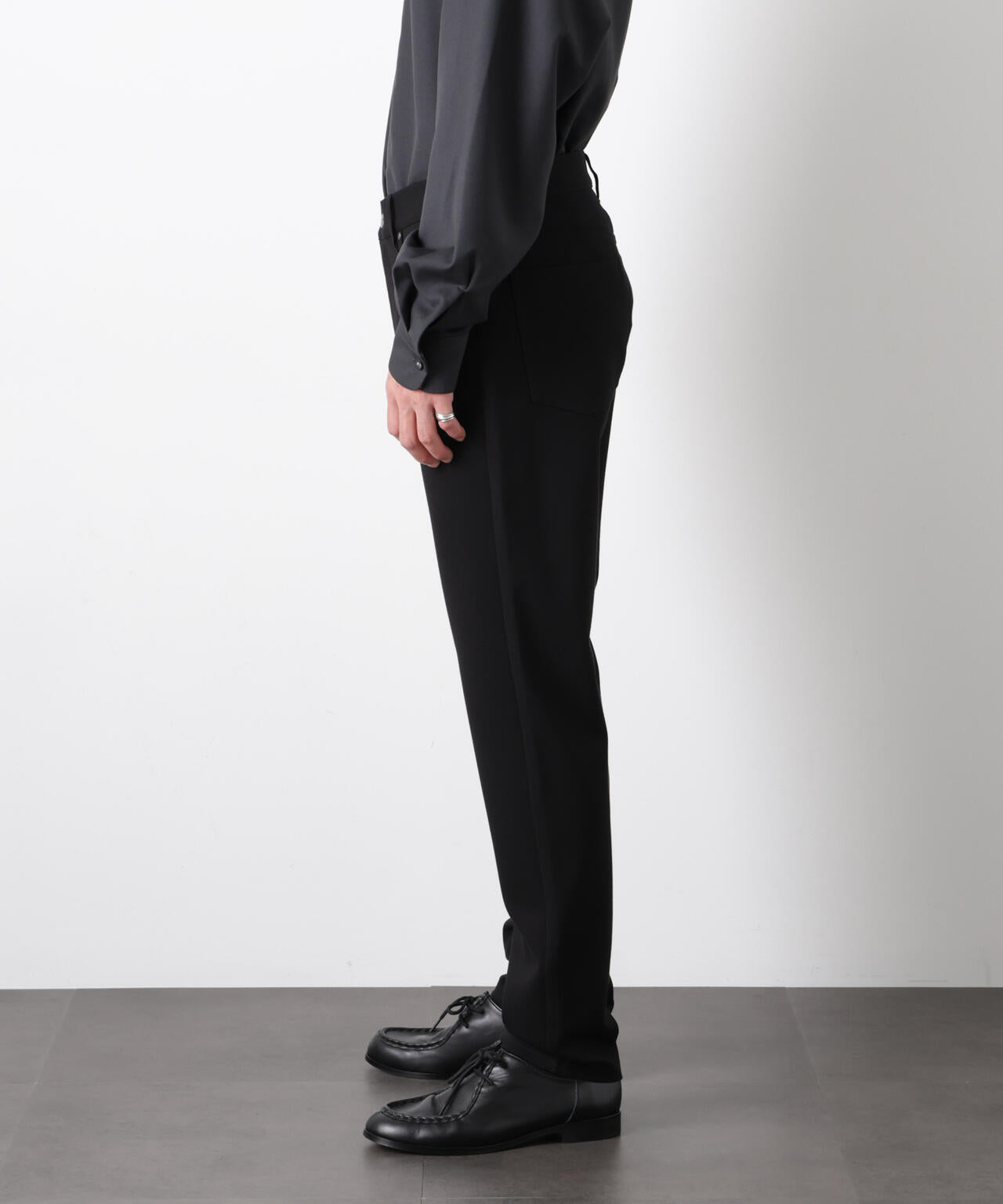ストレッチ5Pテーパードパンツ
