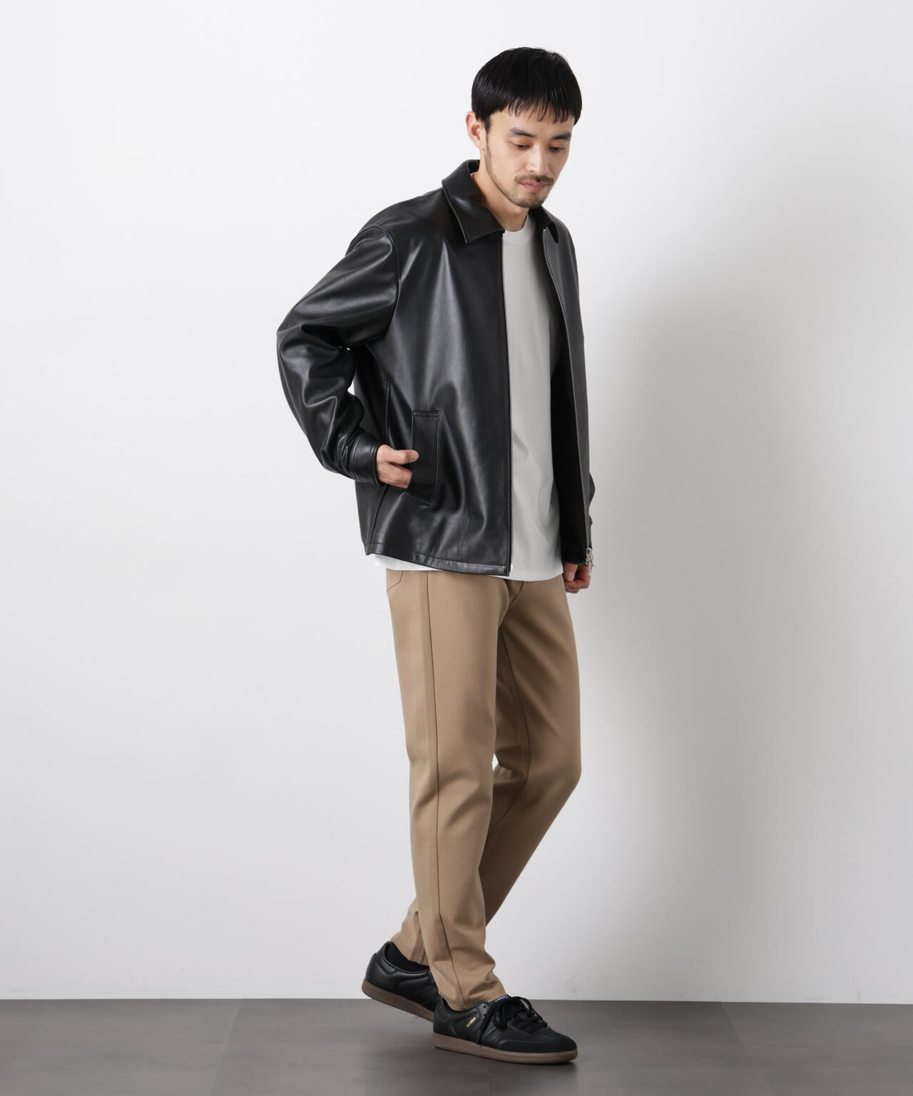 ストレッチ5Pテーパードパンツ
