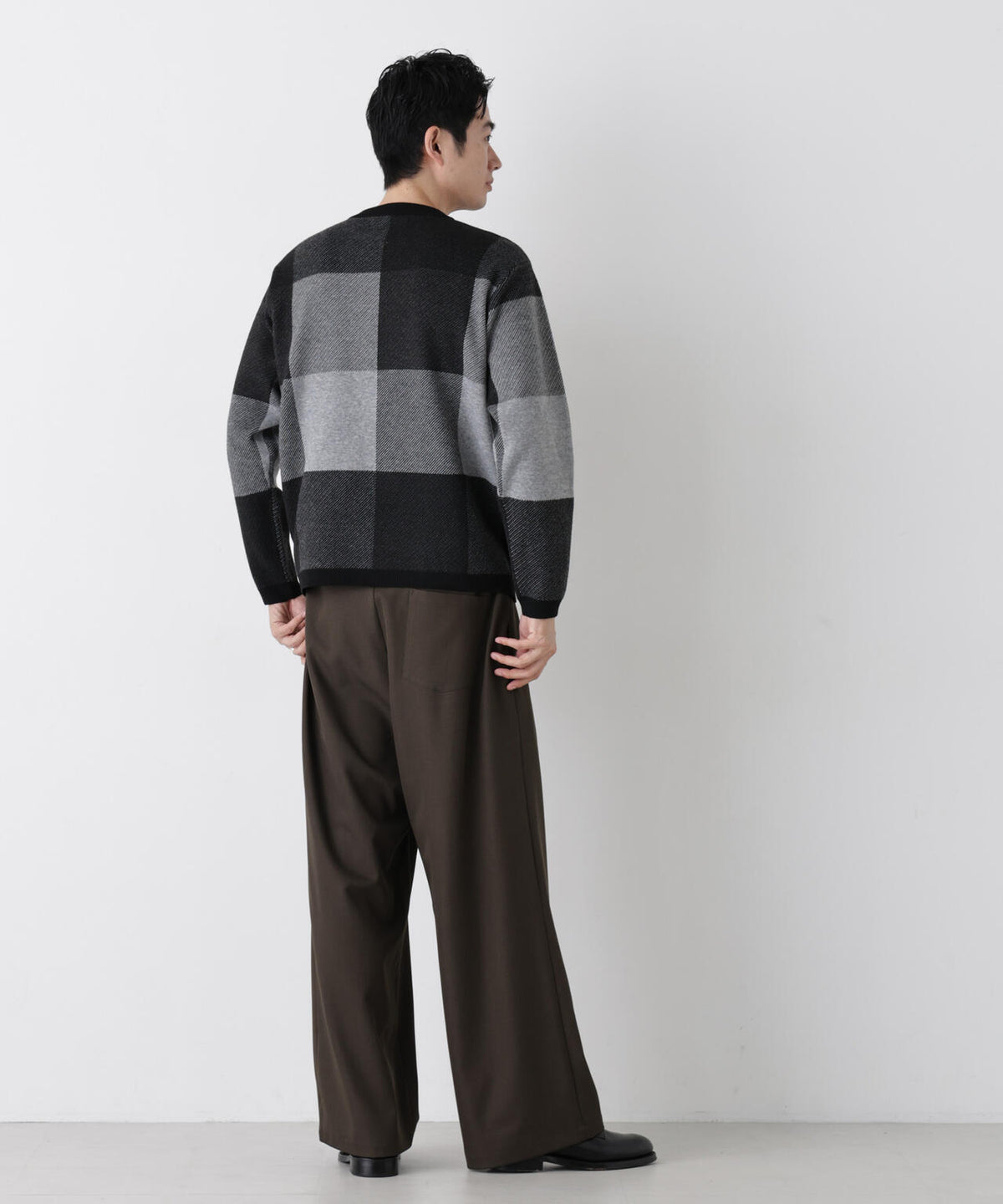 ブロックチェッククルーネックニット