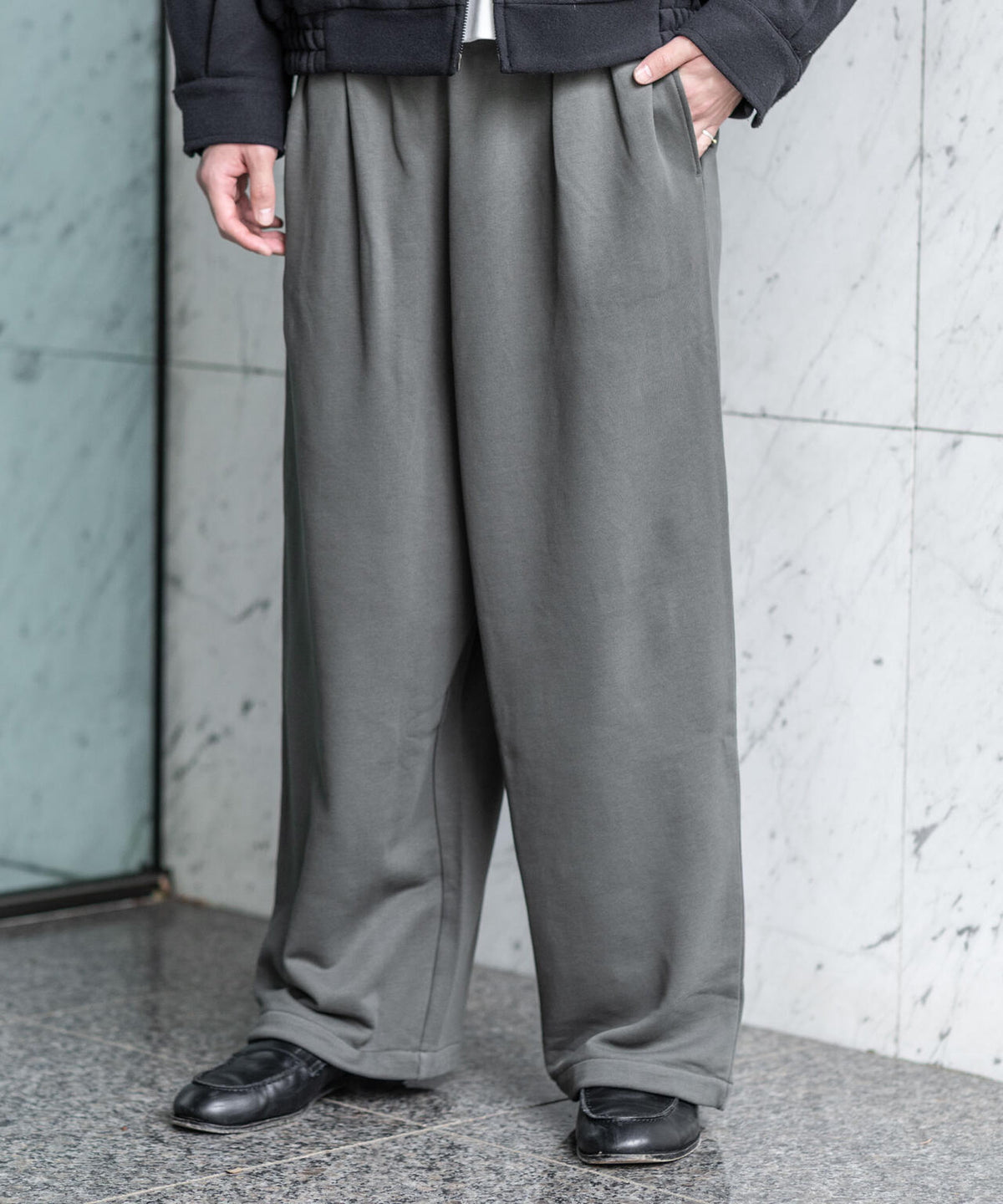 WEB限定/2タックワイドスウェットパンツ