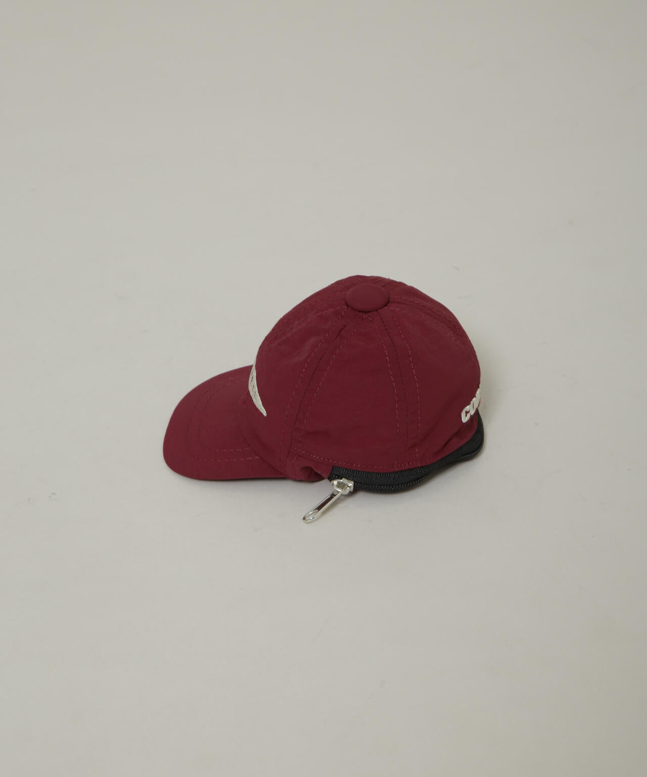 University/CORNELL CAP POACH