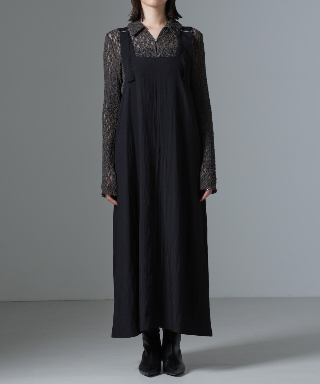 バックルベルトストラップフレアワンピース