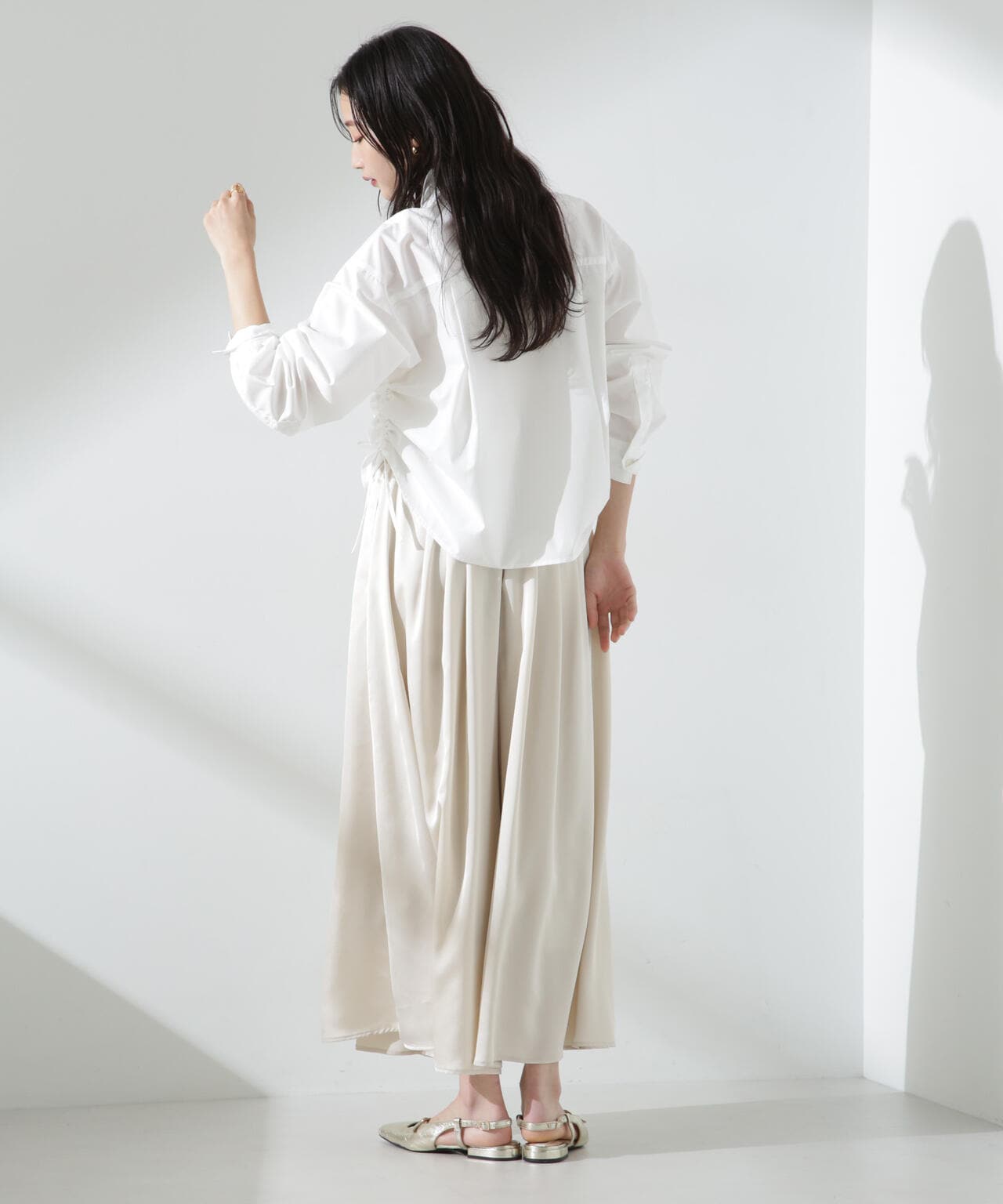 サイドシャーリングクロップドシャツ