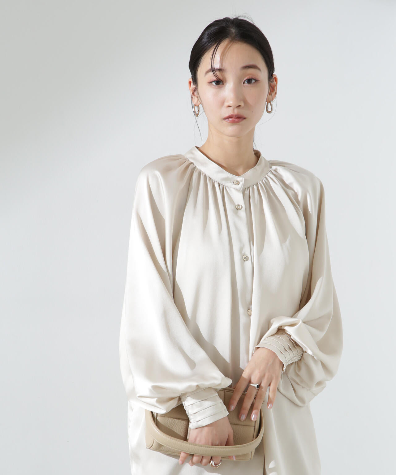 前後2WAYサテンドルマンギャザーブラウス（セットアップ可）