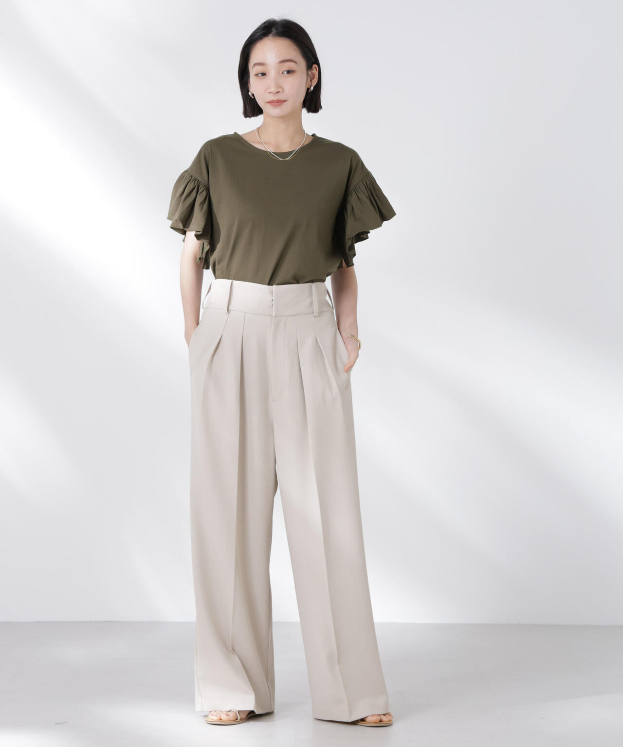 STORATECH 機能素材フレアデザインスリーブトップス | NANO universe