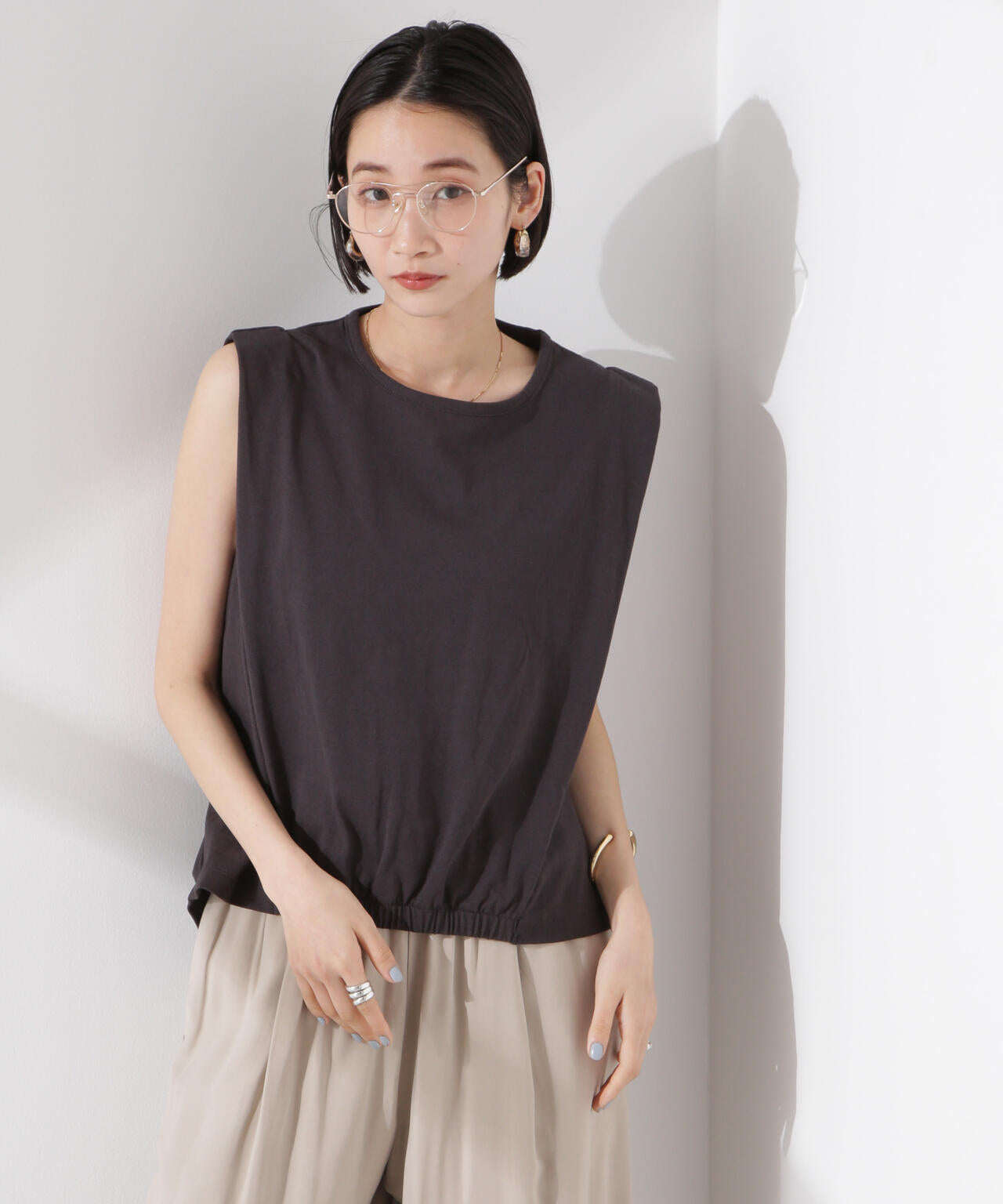 トップス He whdbwnbwhshd ドライタッチ天竺フロントギャザーヘムノースリーブトップス | NANO